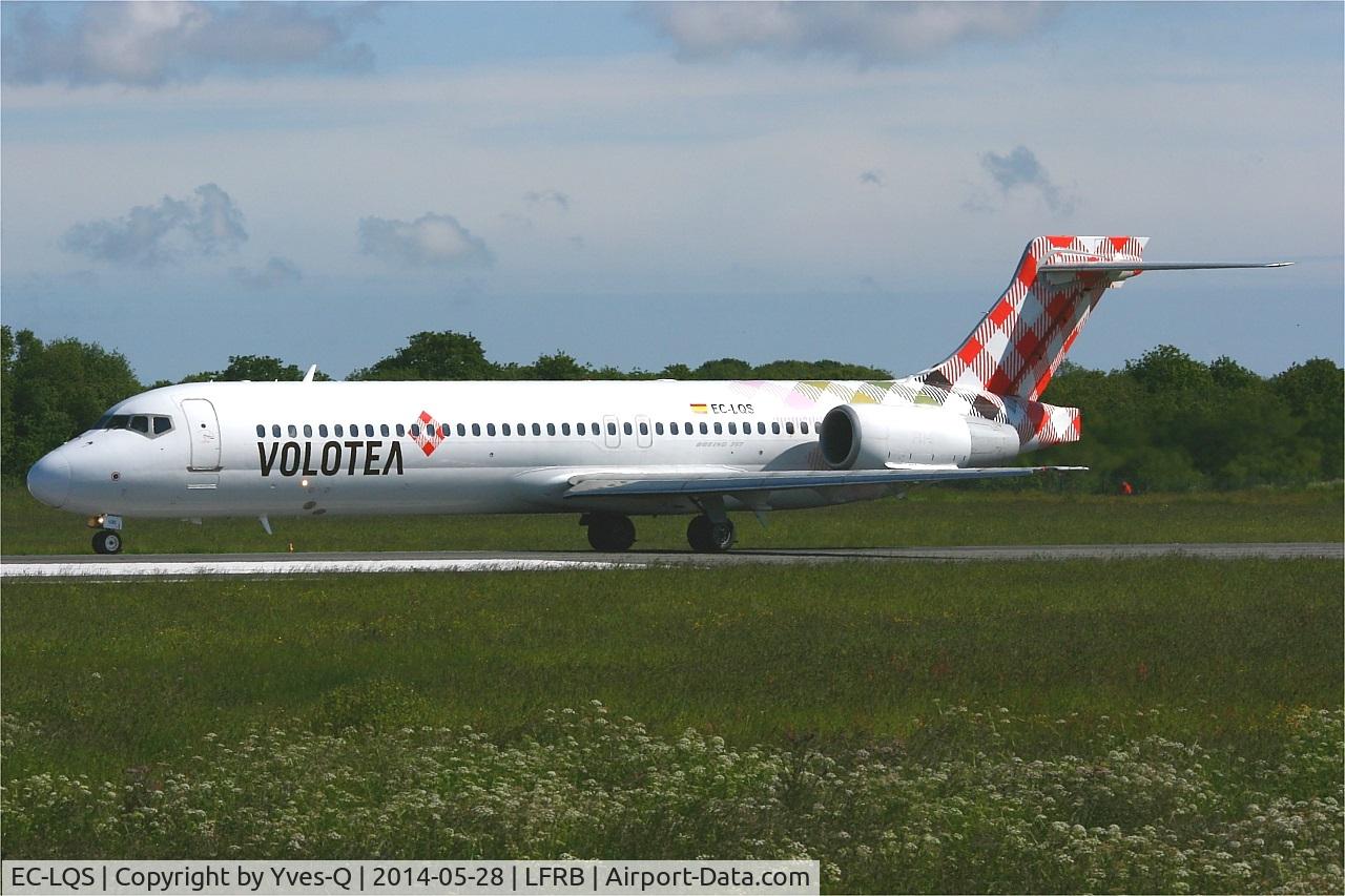EC-LQS, 2003 Boeing 717-2BL C/N 55169, Boeing 717-2BL, Taxiing to Holding point rwy 07R, Brest-Bretagne airport (LFRB-BES)