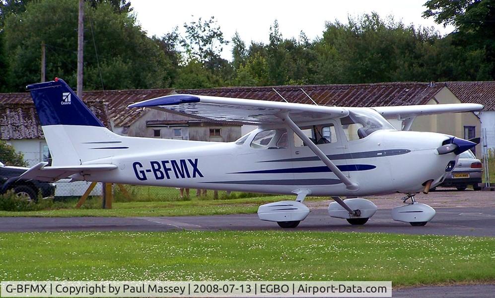 G-BFMX, 1978 Reims F172N Skyhawk C/N 1732, Based when photographed.