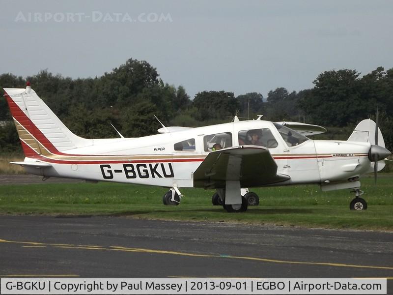 G-BGKU, 1978 Piper PA-28R-201 Cherokee Arrow III C/N 28R-7837237, Visitor to Halfpenny Green. EX:-N31585
