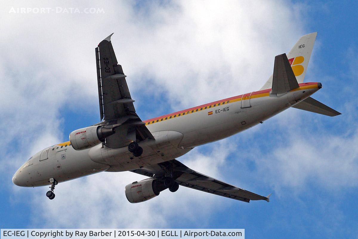 EC-IEG, 2001 Airbus A320-214 C/N 1674, Airbus A320-214 [1674] (Iberia) Home~G 30/04/2015. On approach 27R.