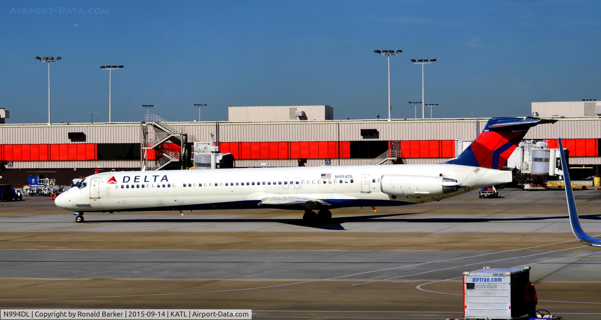 N994DL, 1991 McDonnell Douglas MD-88 C/N 53346, Taxi for takeoff Atlanta
