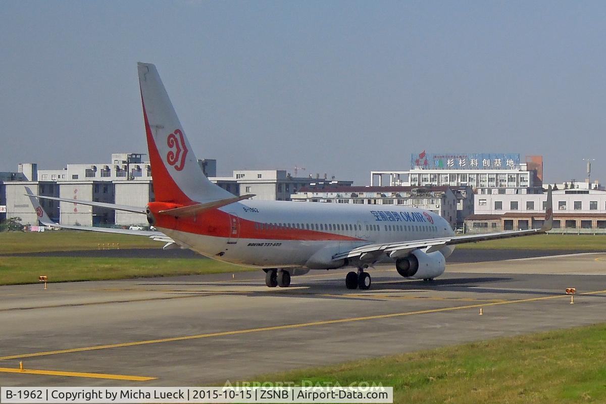B-1962, 2014 Boeing 737-86N C/N 41248, At Ningbo