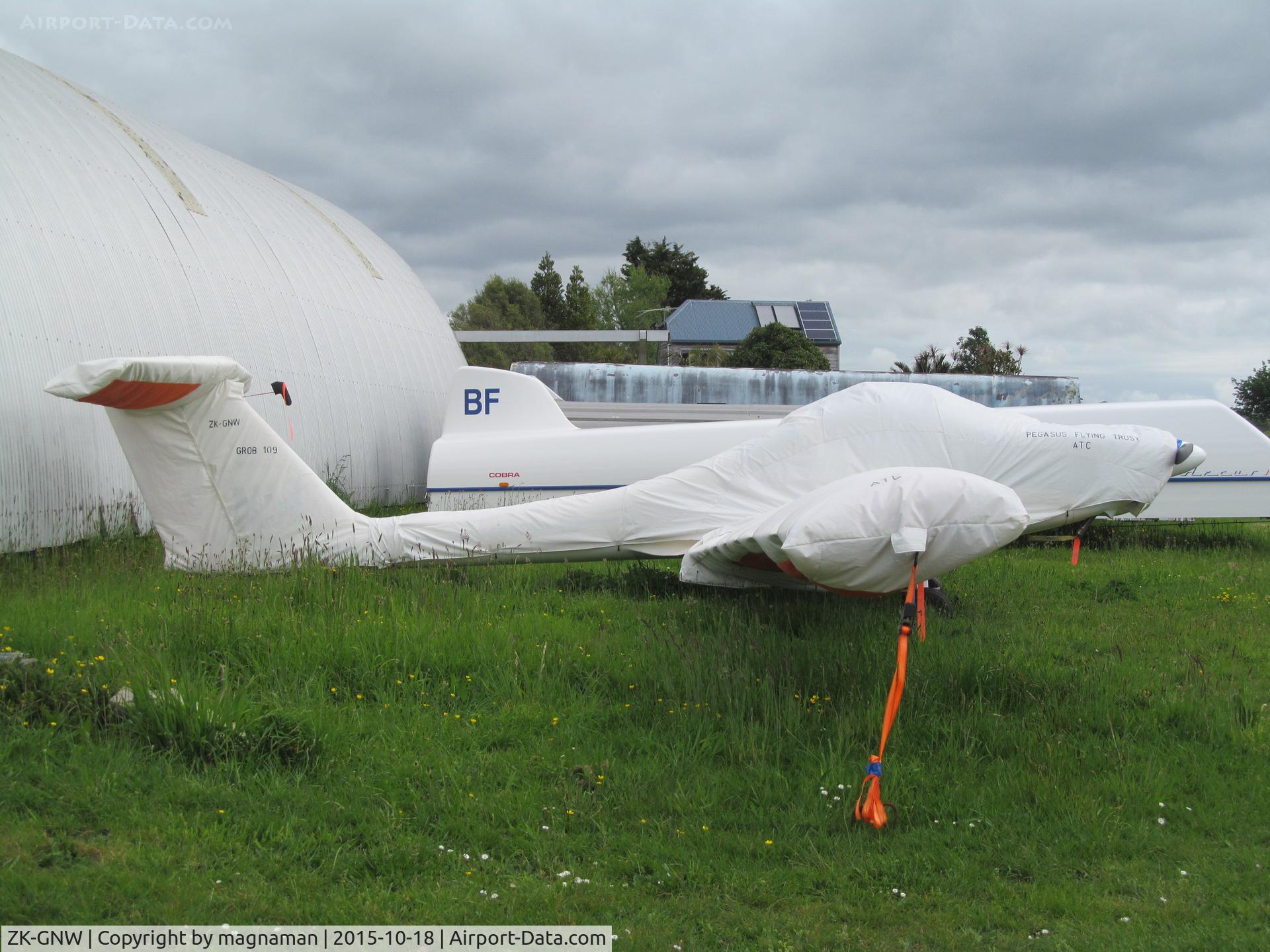 ZK-GNW, Grob G-109 C/N 6148, at drury