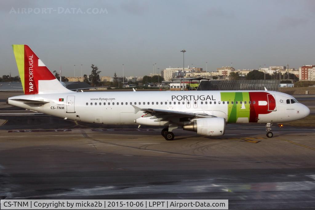 CS-TNM, 2002 Airbus A320-214 C/N 1799, Taxiing