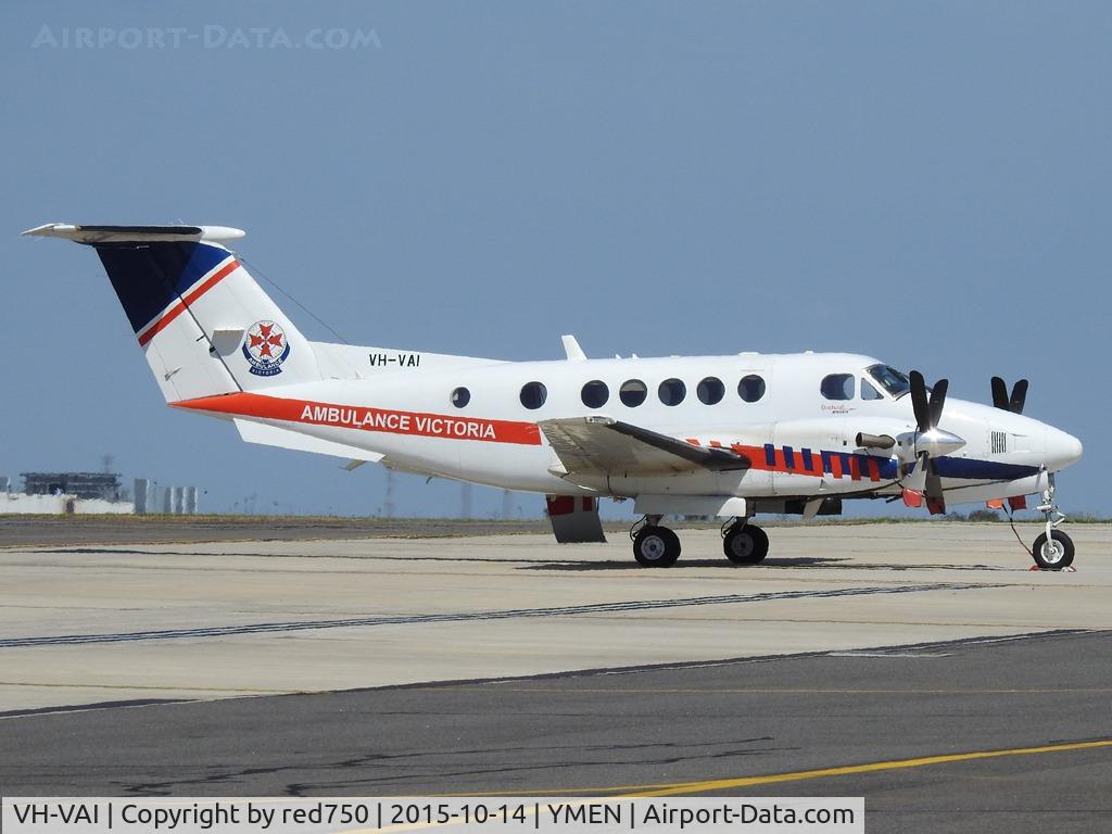 VH-VAI, 2022 Textron (Beech) B300C Super King Air (350) C/N FM-107, Seen at Essendon Oct 14, 2015