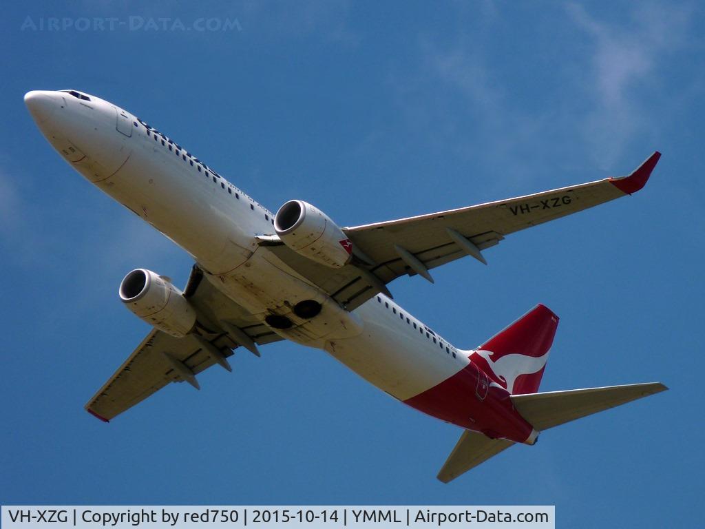 VH-XZG, 2013 Boeing 737-838 C/N 39371, Departing rwy 34, YMML. Oct 14, 2015
