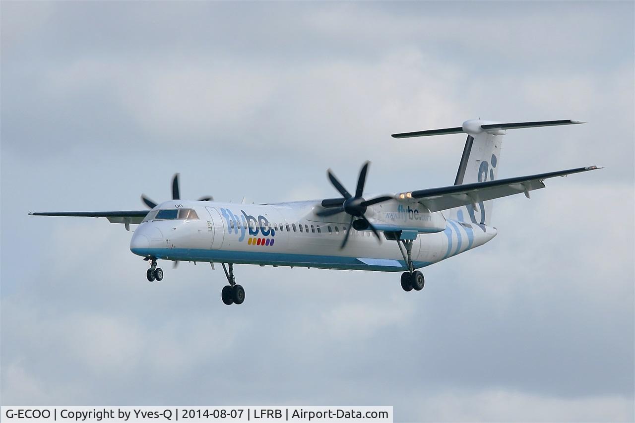 G-ECOO, 2009 De Havilland Canada DHC-8-402Q Dash 8 C/N 4237, De Havilland Canada DHC-8-402Q Dash 8, Short approach rwy 25L, Brest-Bretagne Airport (LFRB-BES)