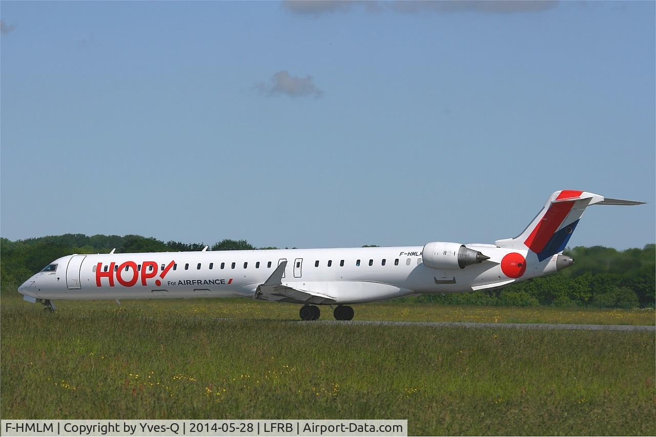 F-HMLM, 2012 Bombardier CRJ-1000EL NG (CL-600-2E25) C/N 19023, Canadair Regional Jet CRJ-1000, Taxiing to holding point rwy 07R, Brest-Bretagne Airport (LFRB-BES)