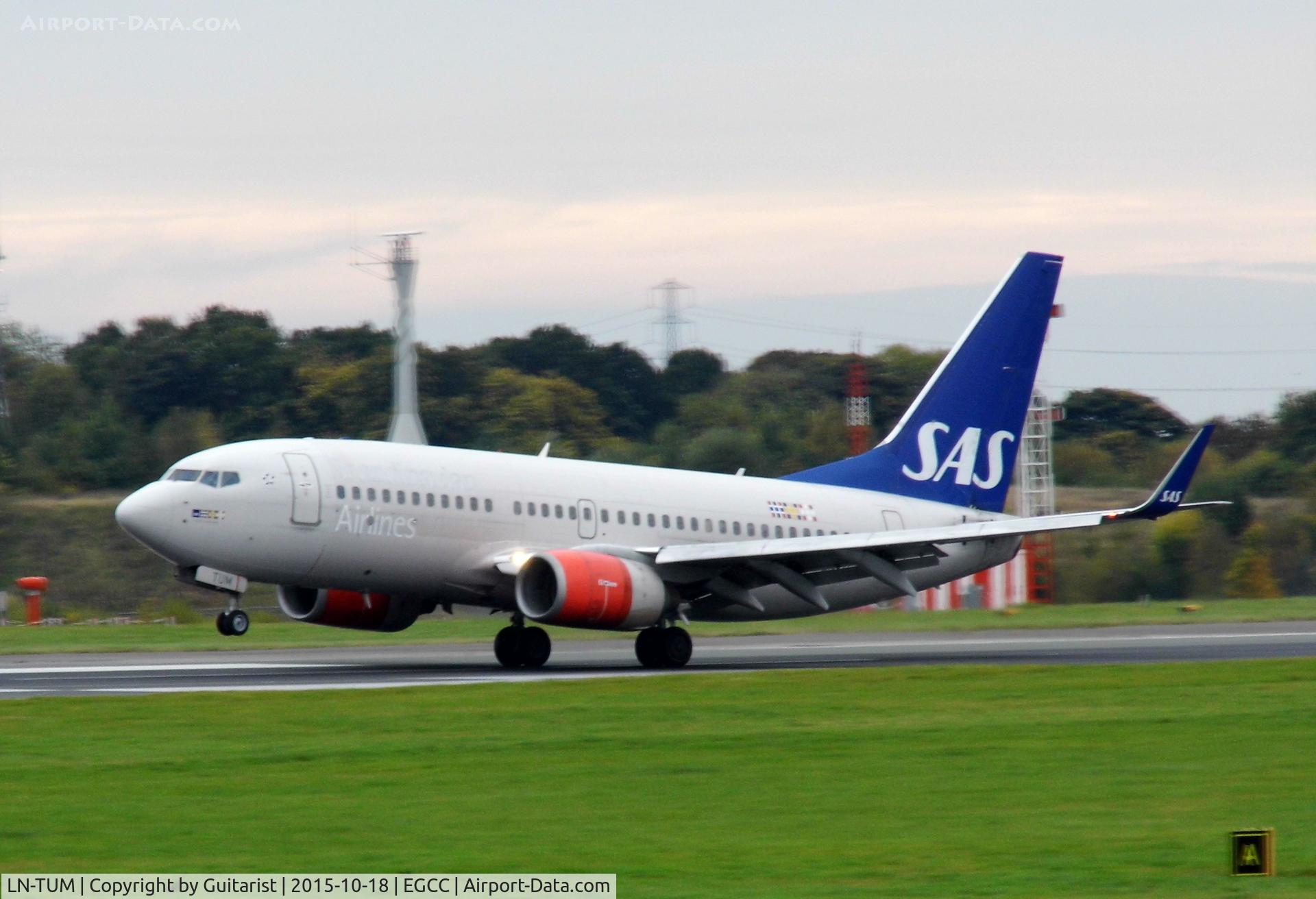 LN-TUM, 2002 Boeing 737-705 C/N 29098, At Manchester