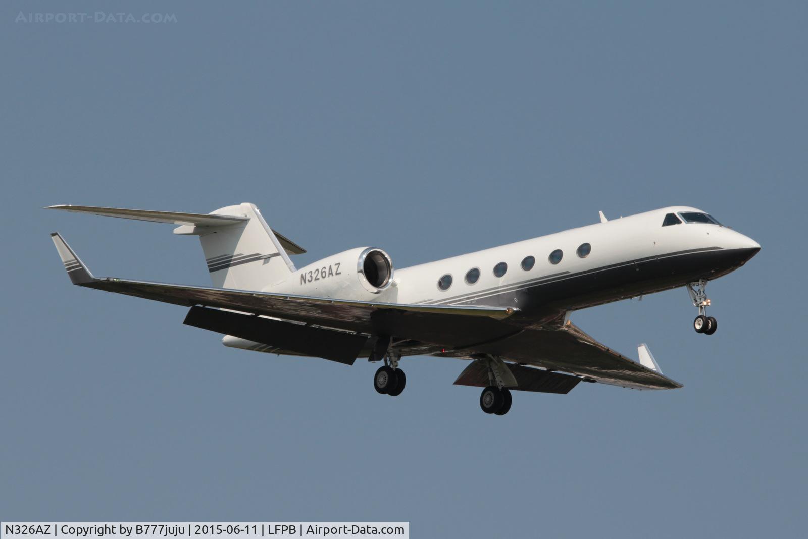N326AZ, 1995 Gulfstream Aerospace G-IV C/N 1262, at Le Bourget new peint