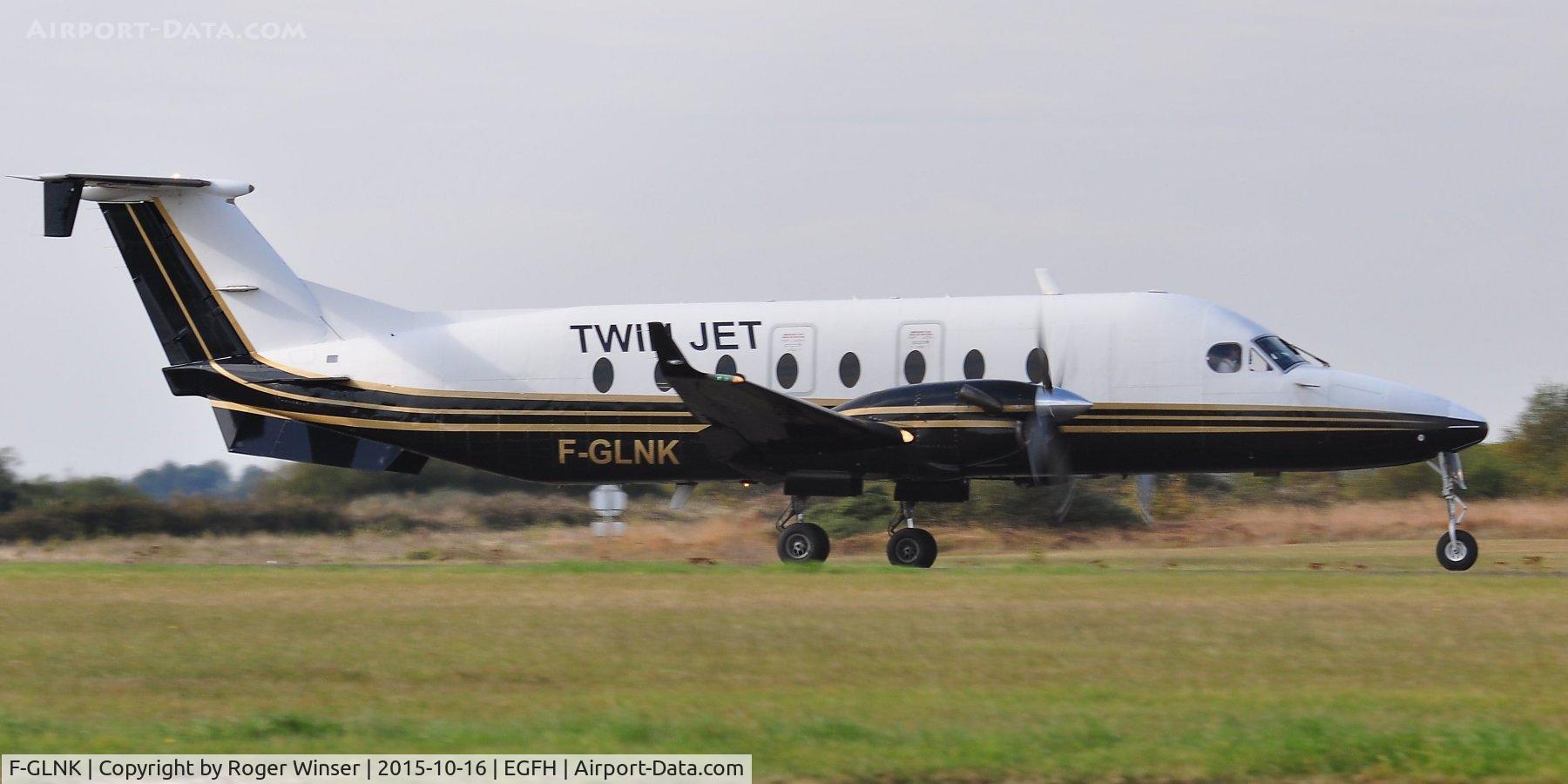F-GLNK, 1997 Beech 1900D C/N UE-269, Visiting Beech 1900D operated by Twin Jet departing Runway 04.