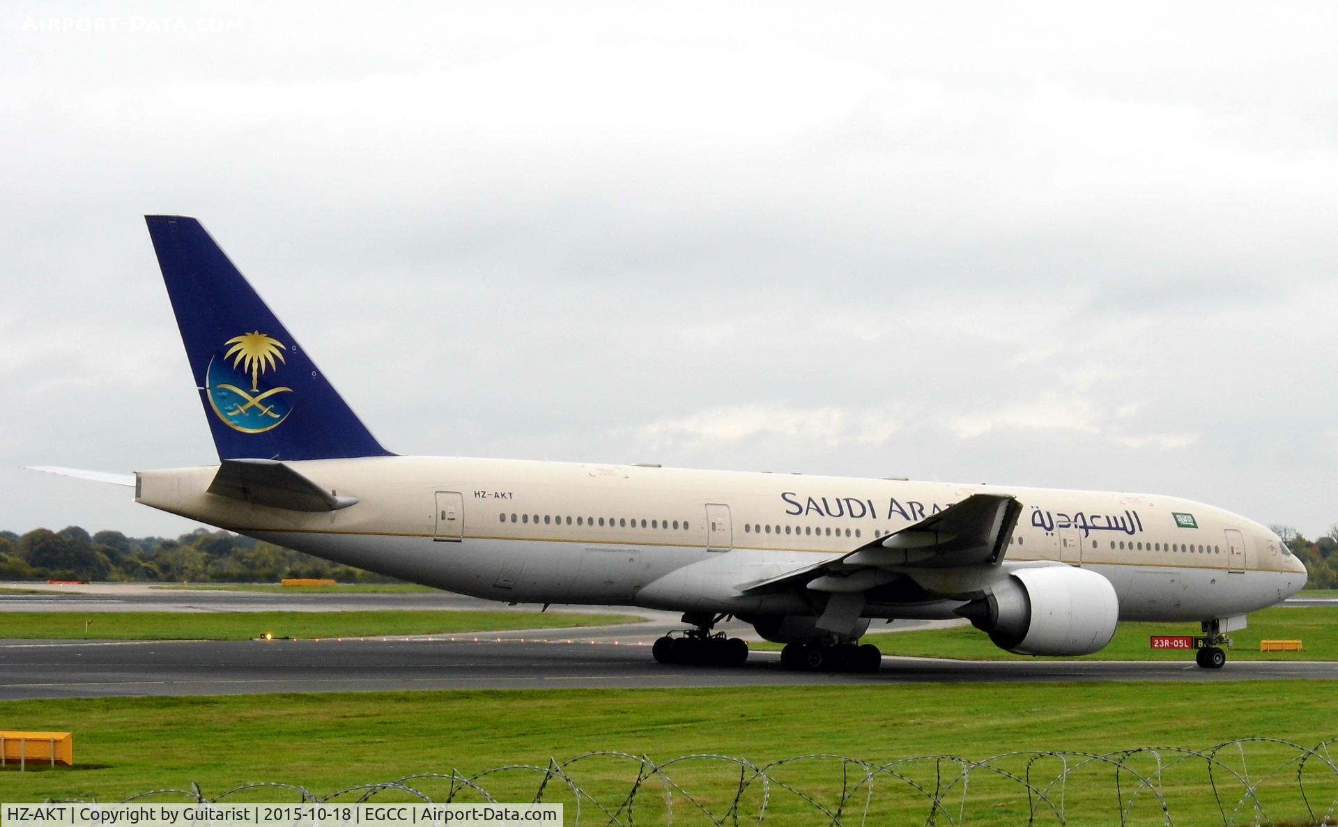 HZ-AKT, 2000 Boeing 777-268/ER C/N 28363, At Manchester