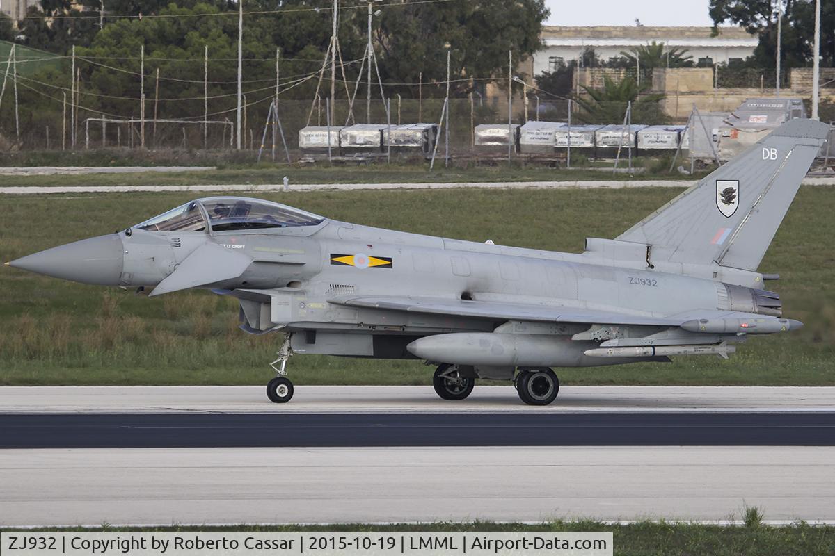 ZJ932, 2006 Eurofighter EF-2000 Typhoon FGR4 C/N 0105/BS023, Runway 13