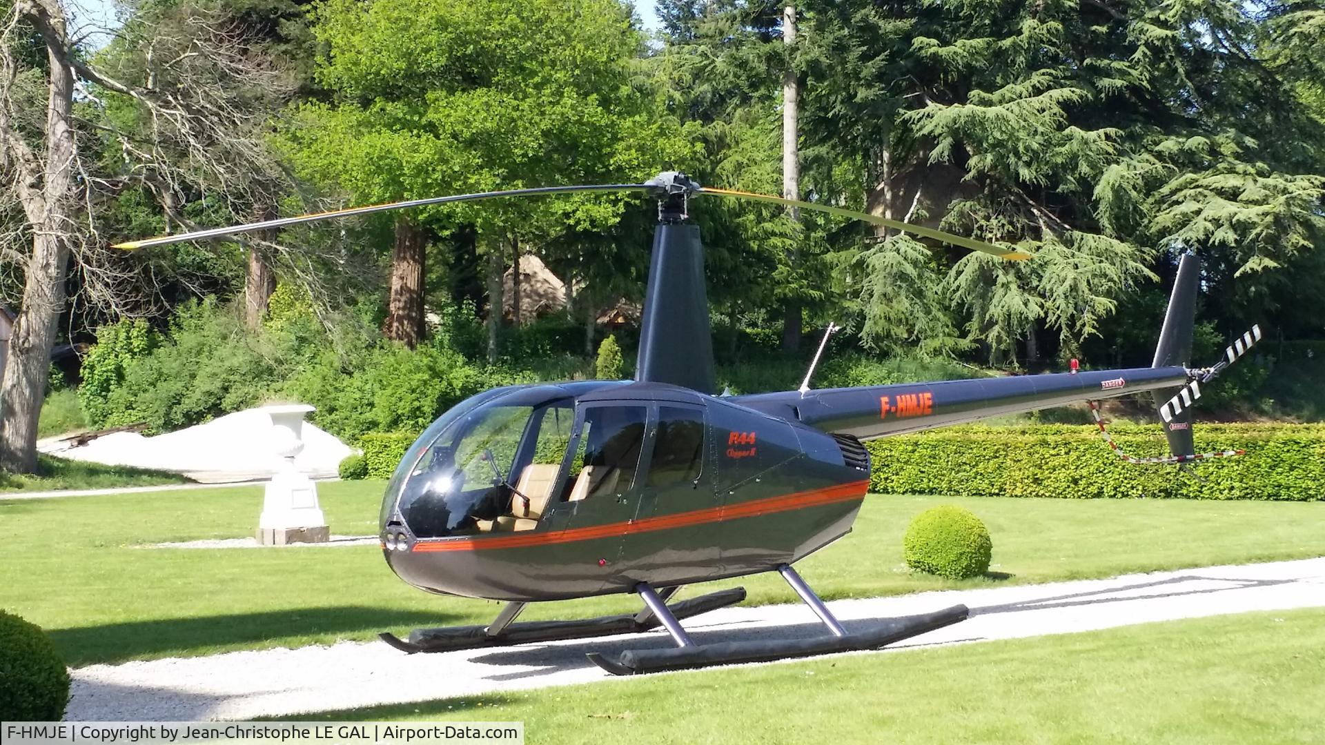 F-HMJE, 2008 Robinson R44 Clipper II C/N 12315, Here the R44 F-HMJE