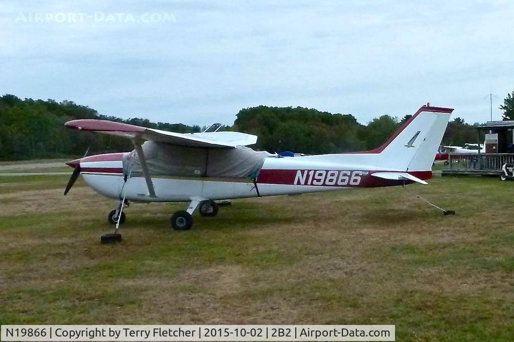 N19866, 1972 Cessna 172M C/N 17260817, Parked at Plum Island Airport , MA