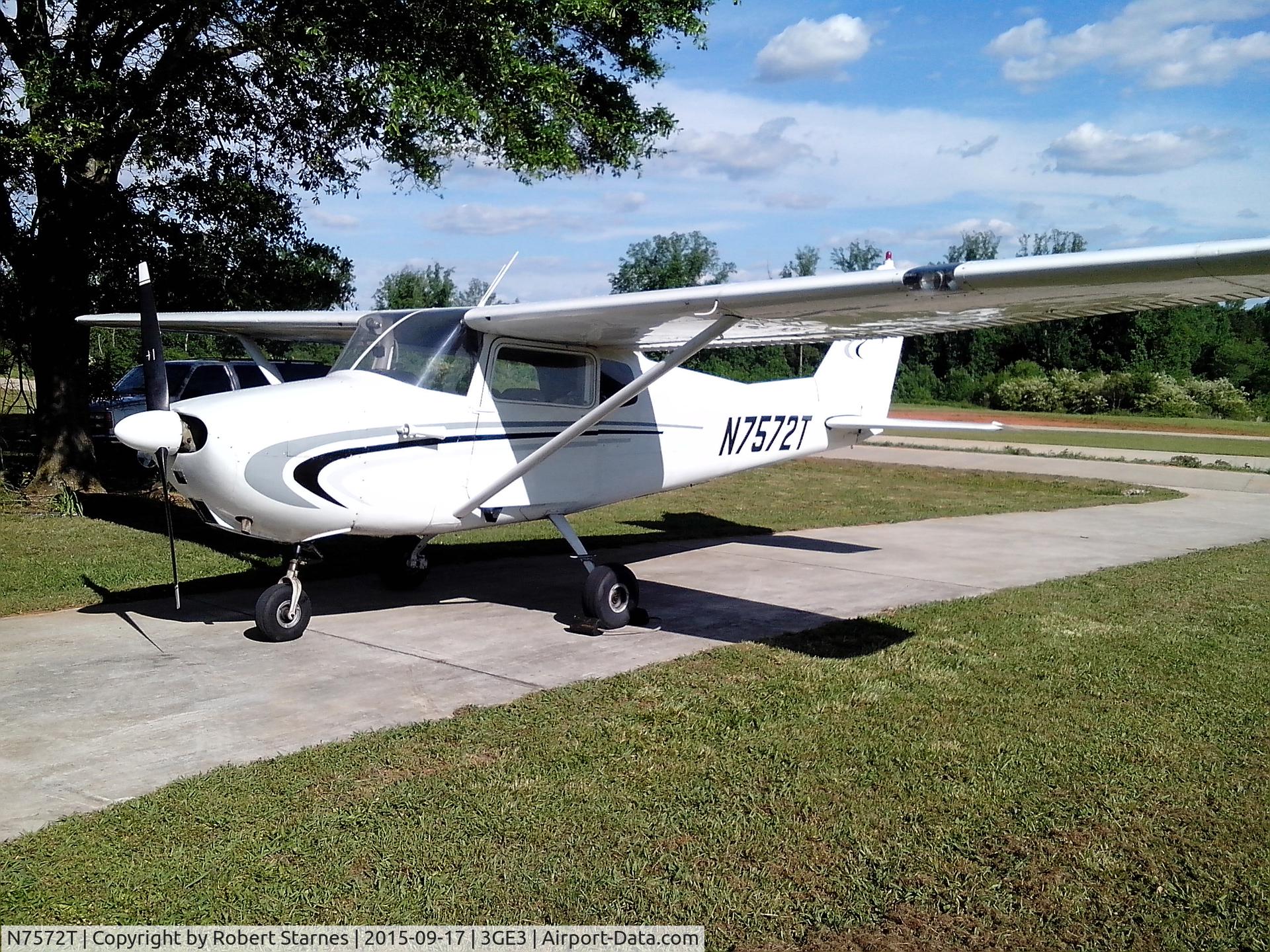 N7572T, 1959 Cessna 172A C/N 47172, Very Nice totally restored 172A. Regular flyer.