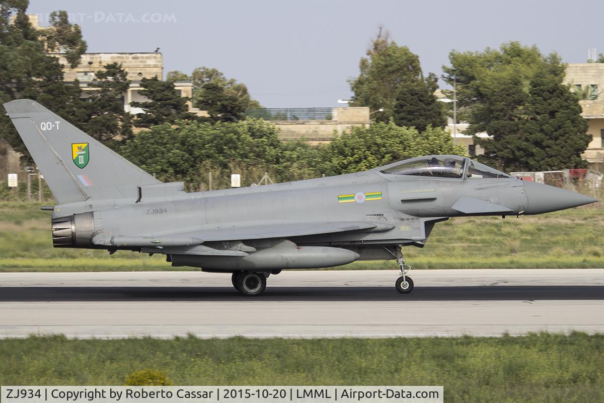 ZJ934, 2006 Eurofighter EF-2000 Typhoon FGR4 C/N 0111/BS025, Runway 13