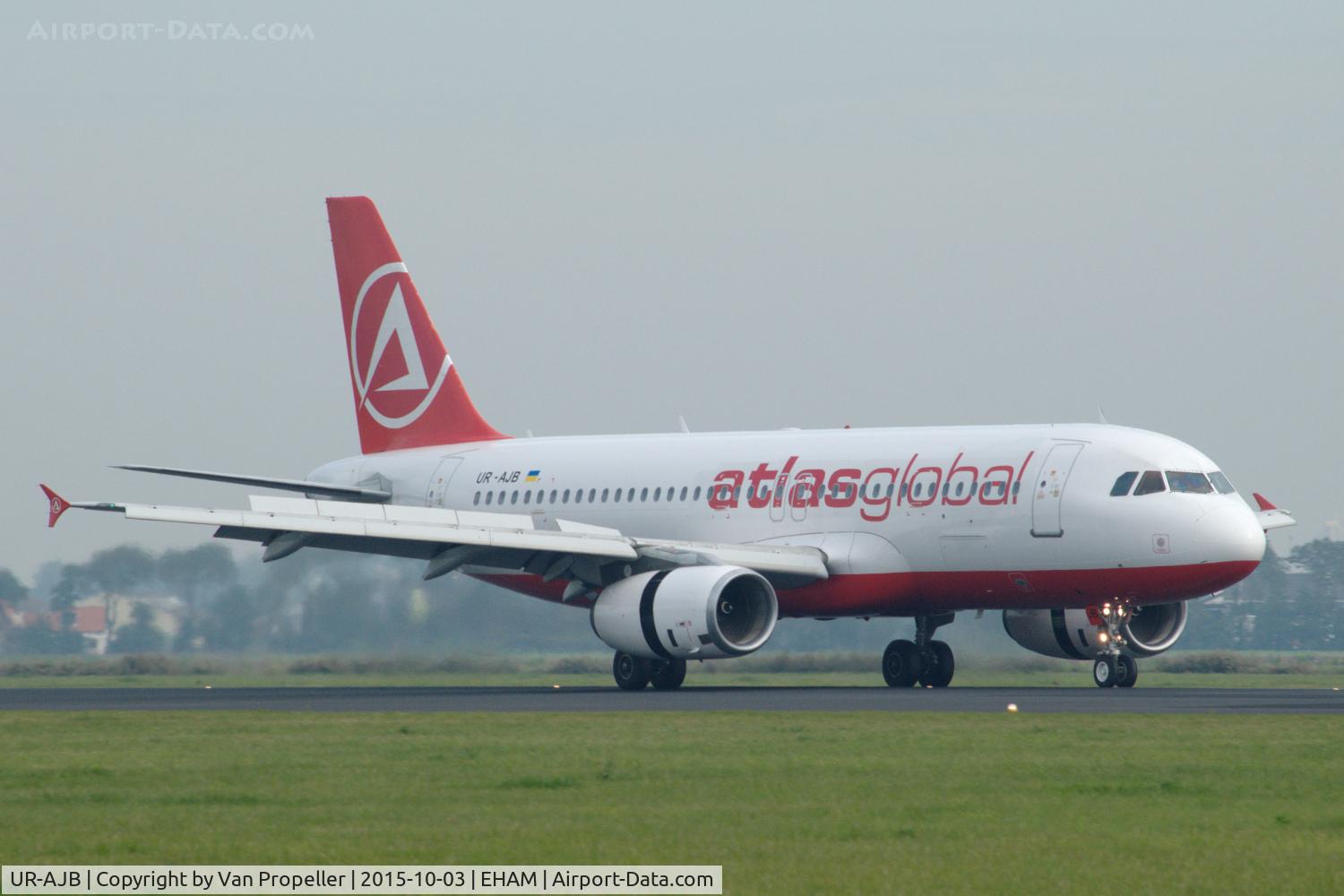 UR-AJB, 1997 Airbus A320-233 C/N 733, Airbus A320 of Atlasglobal Ukraine arriving at Schiphol airport.