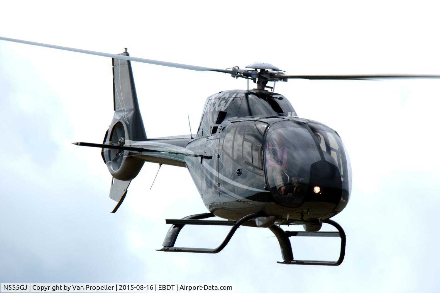 N555GJ, 2009 Eurocopter EC-120B Colibri C/N 1629, Eurocopter EC120B Colibri departing 2015 Schaffen-Diest fly-in.
It looks in a bit sinister in its dark colours. Piloted by two ladies.