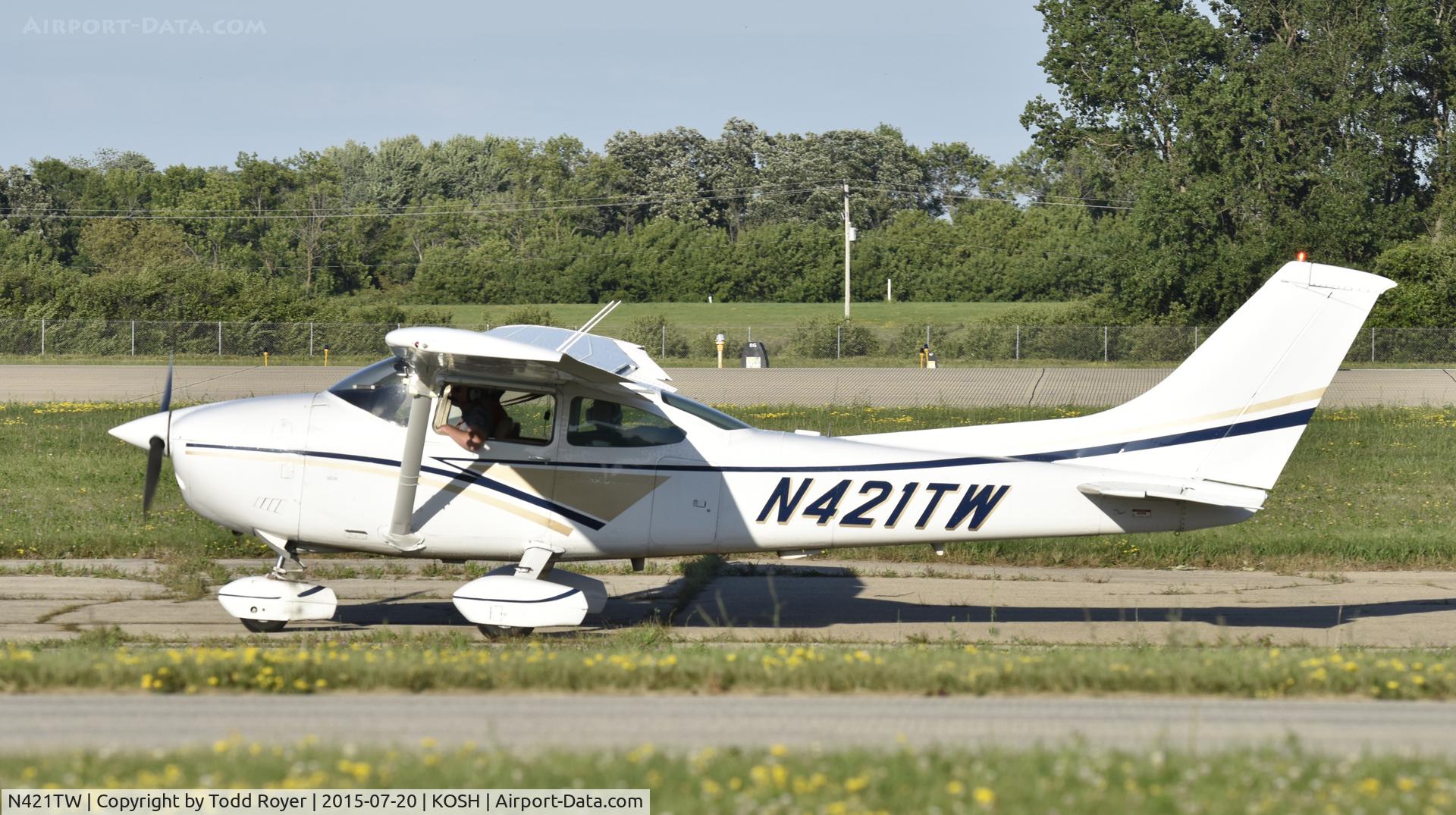 N421TW, 1978 Cessna 182Q Skylane C/N 18266268, Airventure 2015