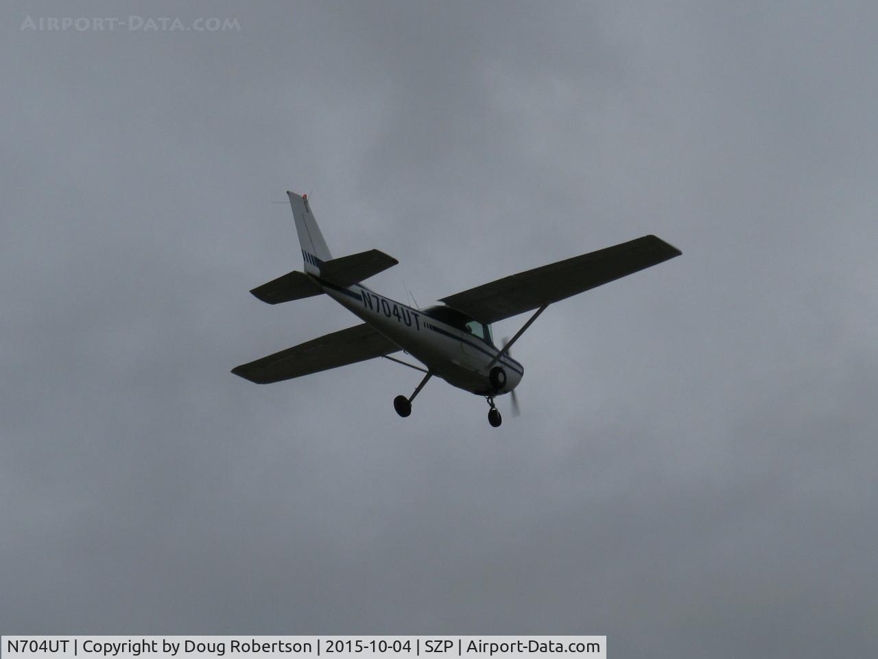 N704UT, 1976 Cessna 150M C/N 15078891, 1976 Cessna 150M, Continental O-200 100 Hp, takeoff climb Rwy 22