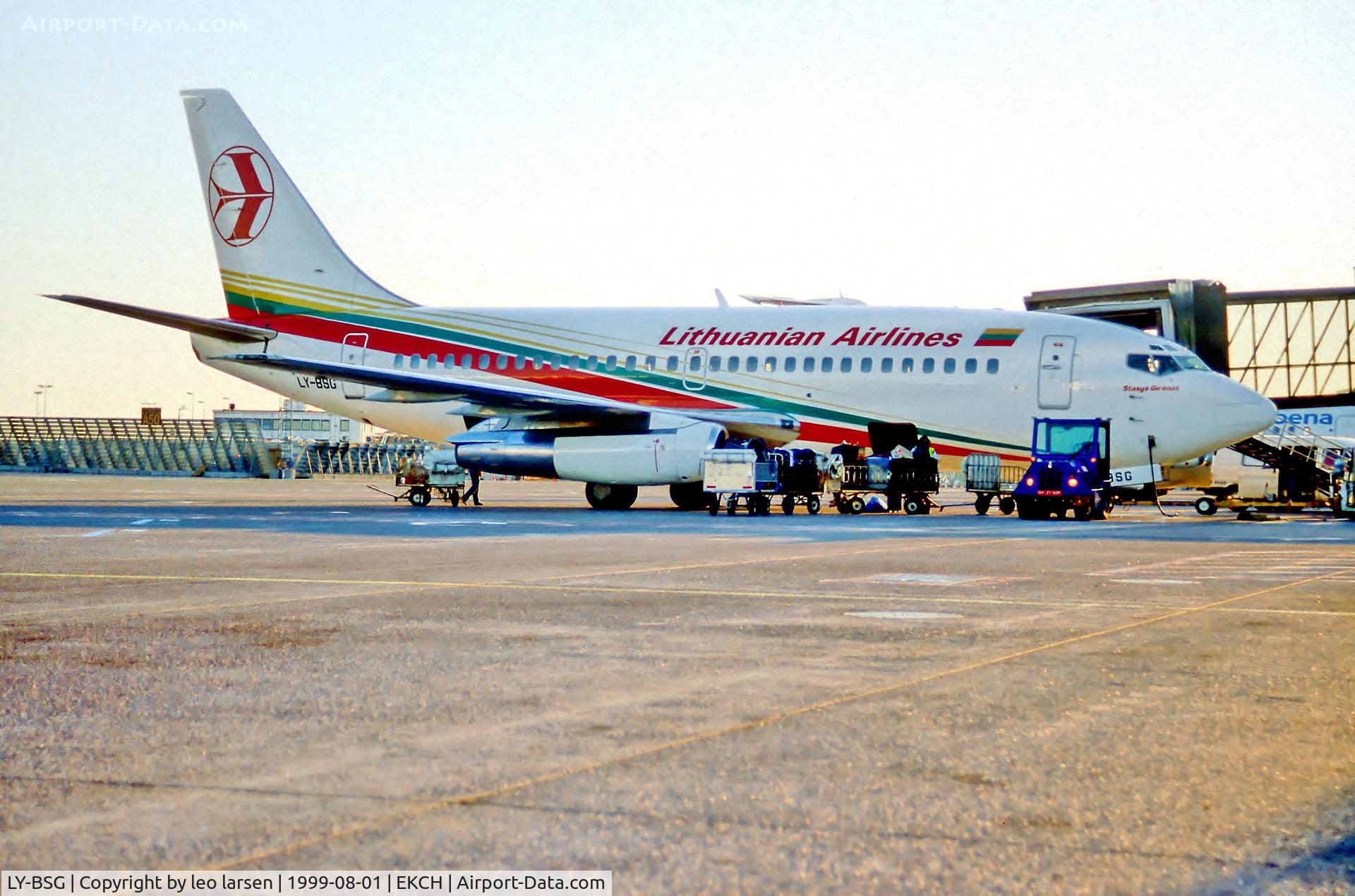 LY-BSG, 1982 Boeing 737-2T2 C/N 22793, Copenhagen 1.8.99