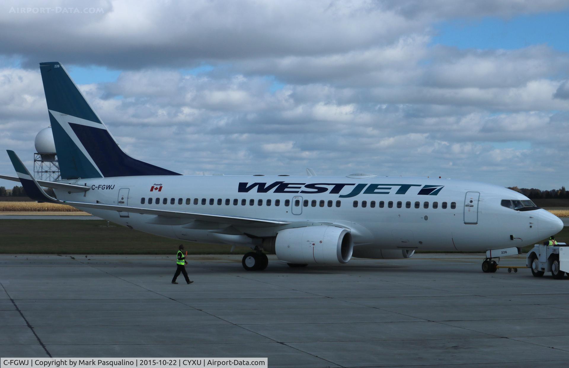 C-FGWJ, 2004 Boeing 737-7CT C/N 32764, Boeing737-700