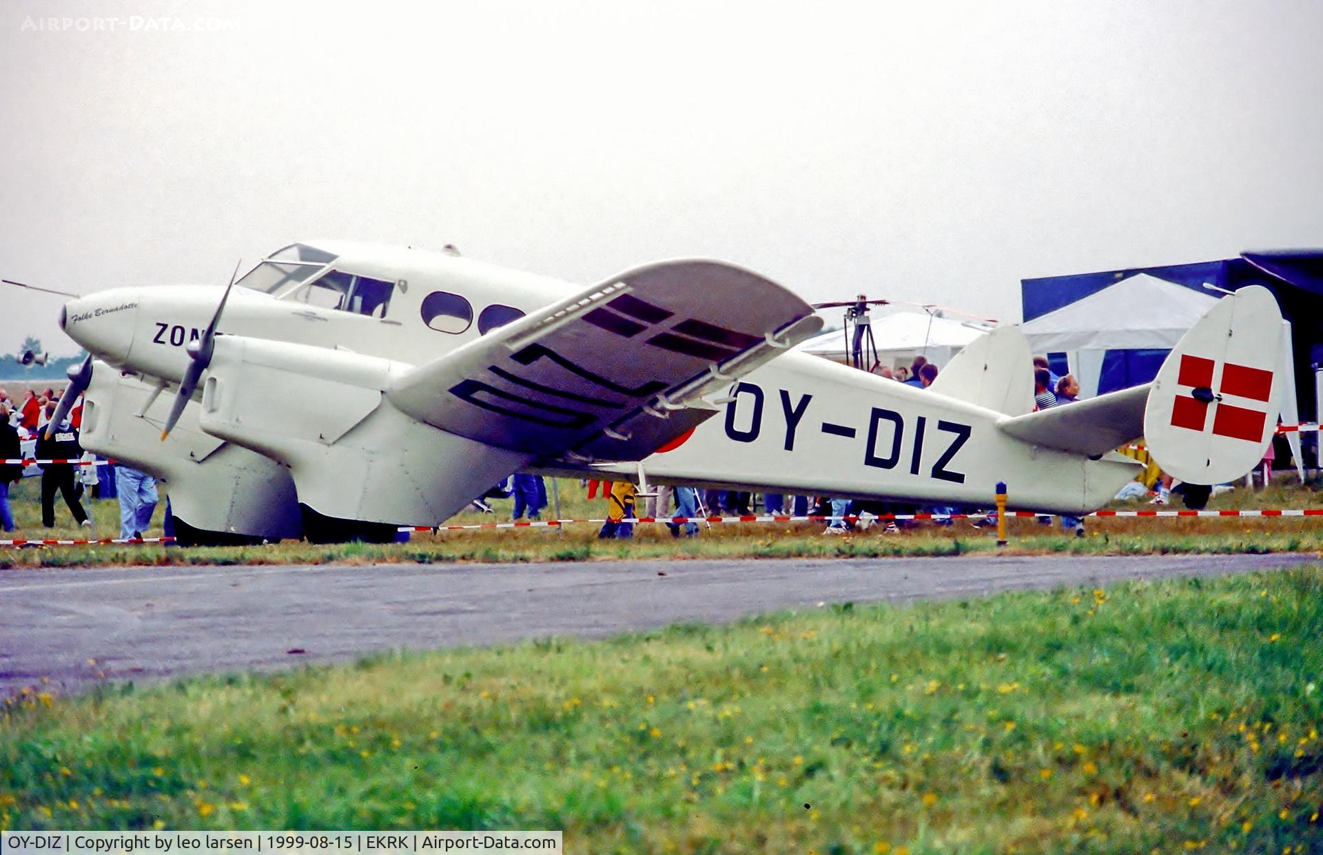 OY-DIZ, 1944 SAI KZ IV C/N 43, Roskilde Air Show 15.8.99