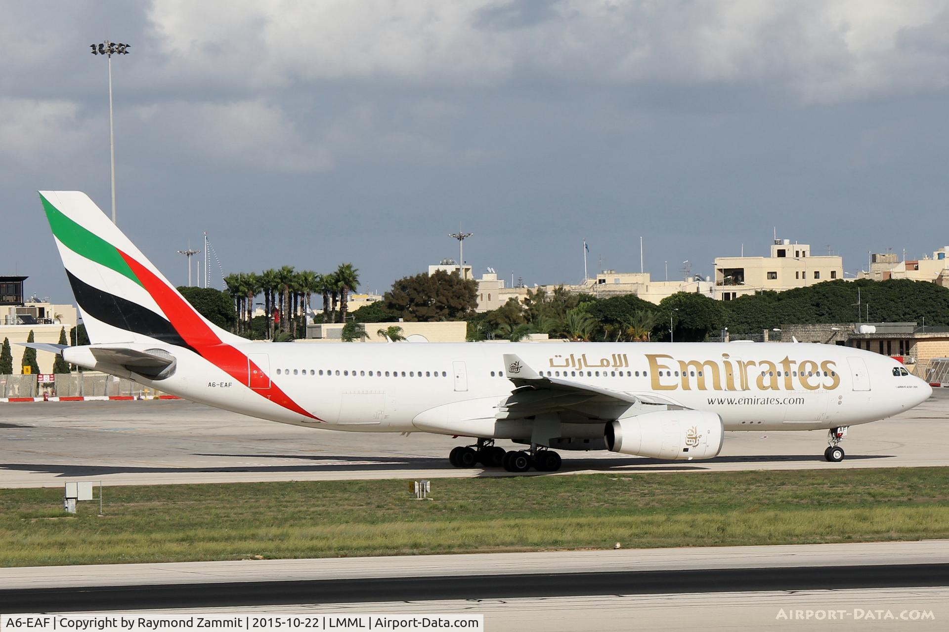 A6-EAF, 2001 Airbus A330-243 C/N 392, A330 A6-EAF Emirates Airlines