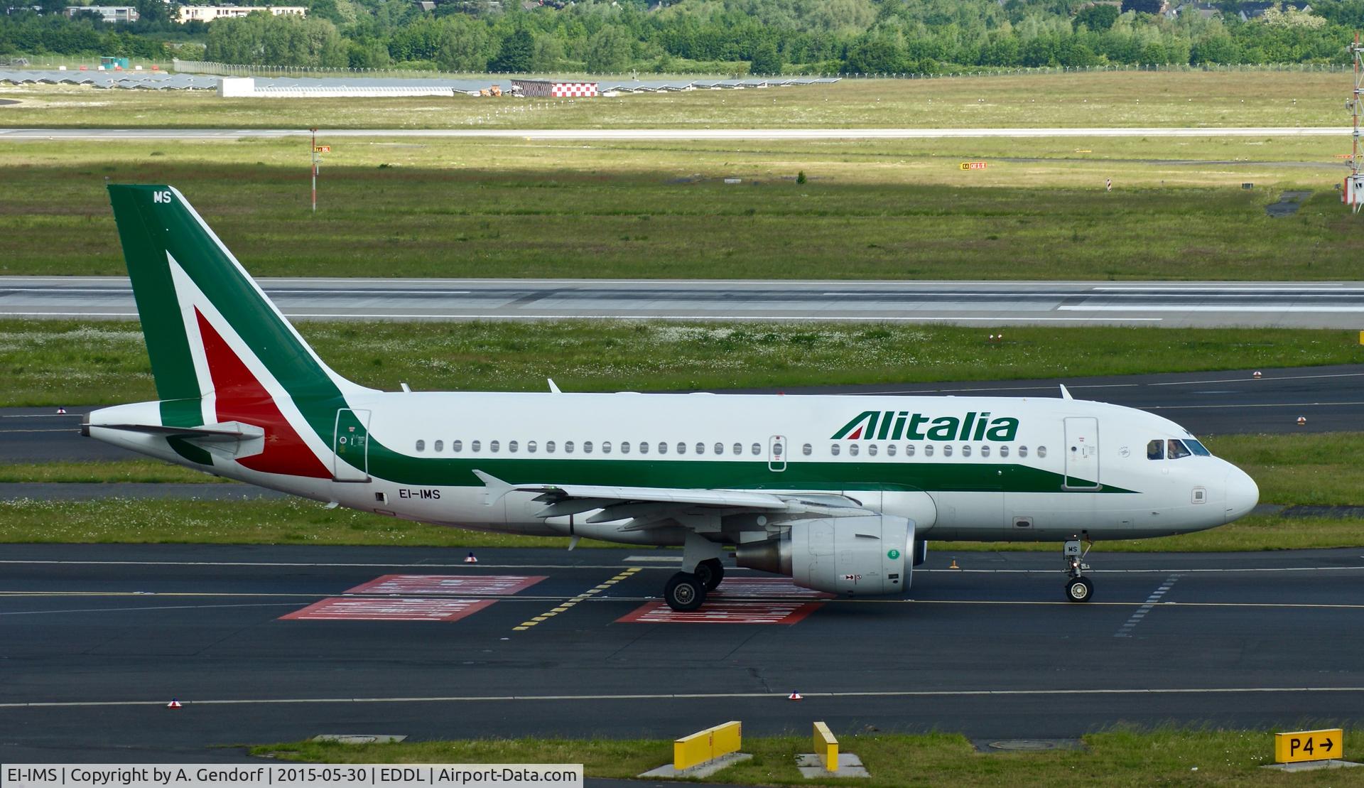 EI-IMS, 2011 Airbus A319-111 C/N 4910, Alitalia, is here taxiing for departure at Düsseldorf Int'l(EDDL)