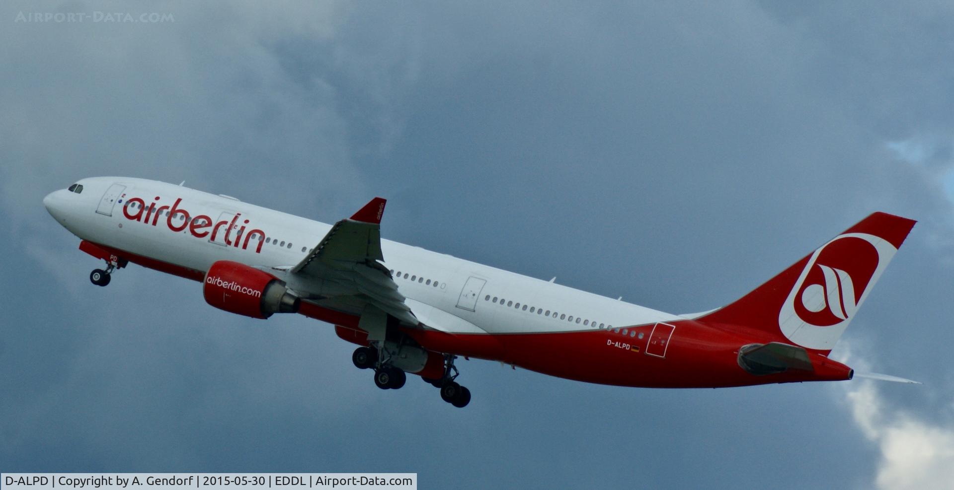 D-ALPD, 2002 Airbus A330-223 C/N 454, Air Berlin, is climbing out at Düsseldorf Int'l(EDDL)
