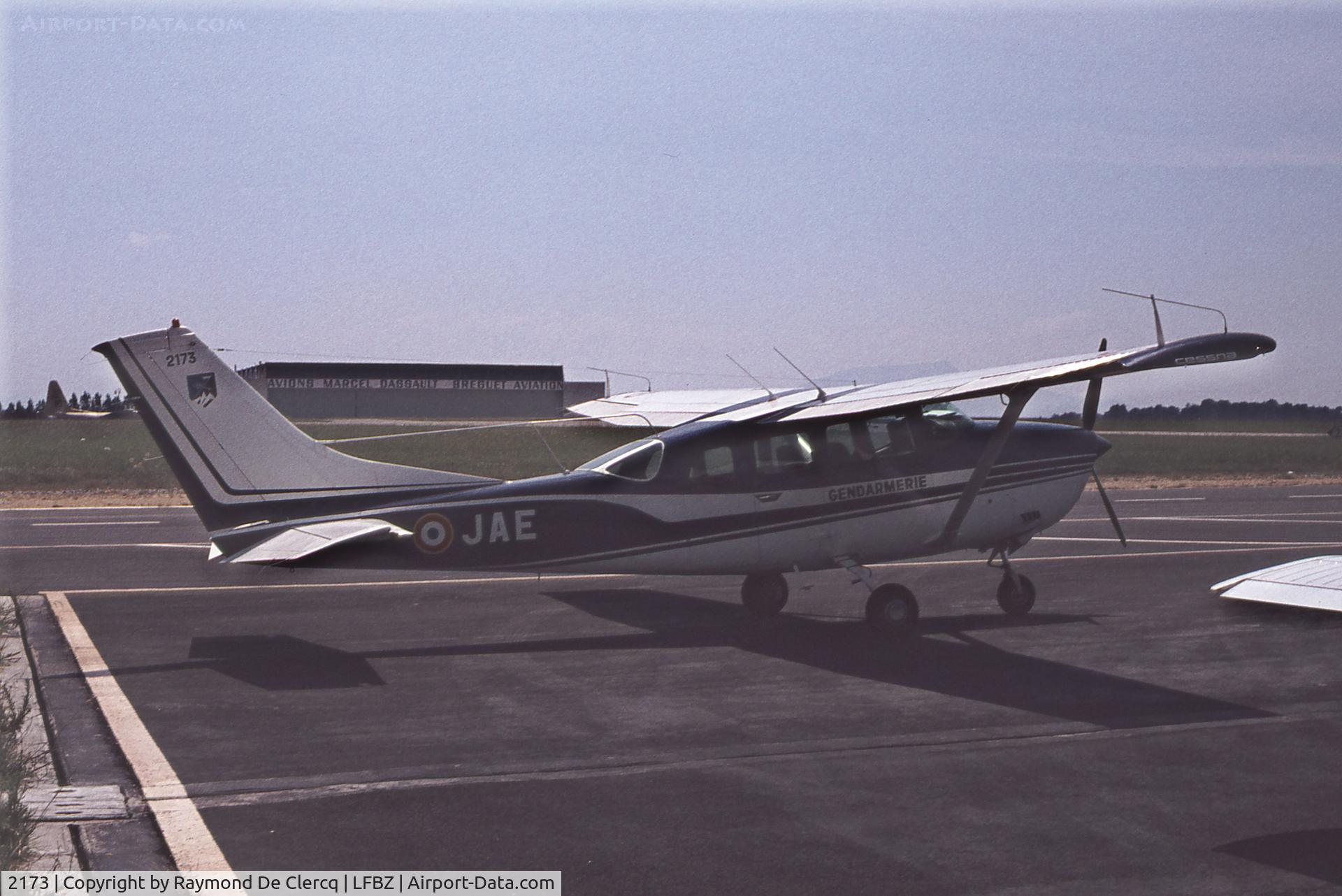 2173, 1973 Cessna U206F Stationair C/N U20602173, Biarritz ,summer 1976.  Ex N7325Q and F-BRGK. Later became F-GNMG, G-GNMG, HB-CZA and HA-SVU.