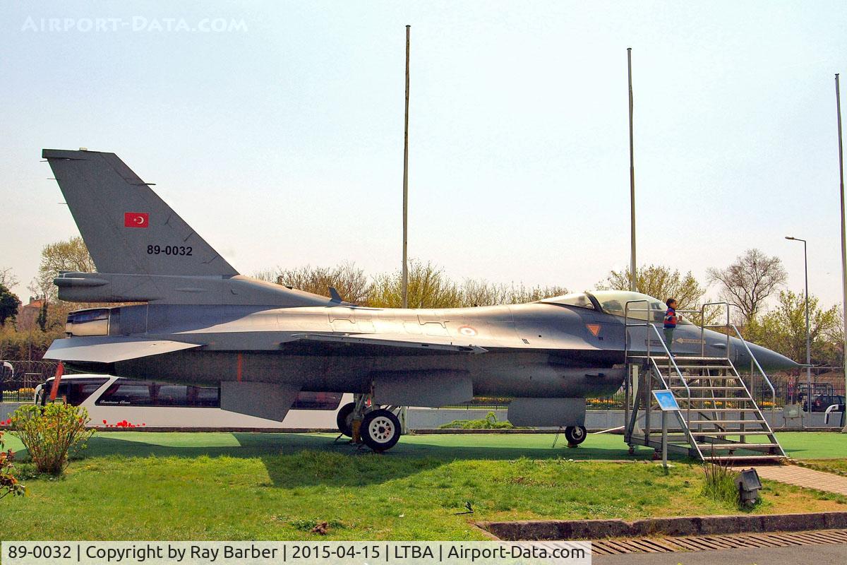 89-0032, General Dynamics F-16C C/N 4R-050, General Dynamics F-16C Fighting Falcon [4R-050] (Turkish Air Force) Istanbul-Ataturk~TC 15/04/2015