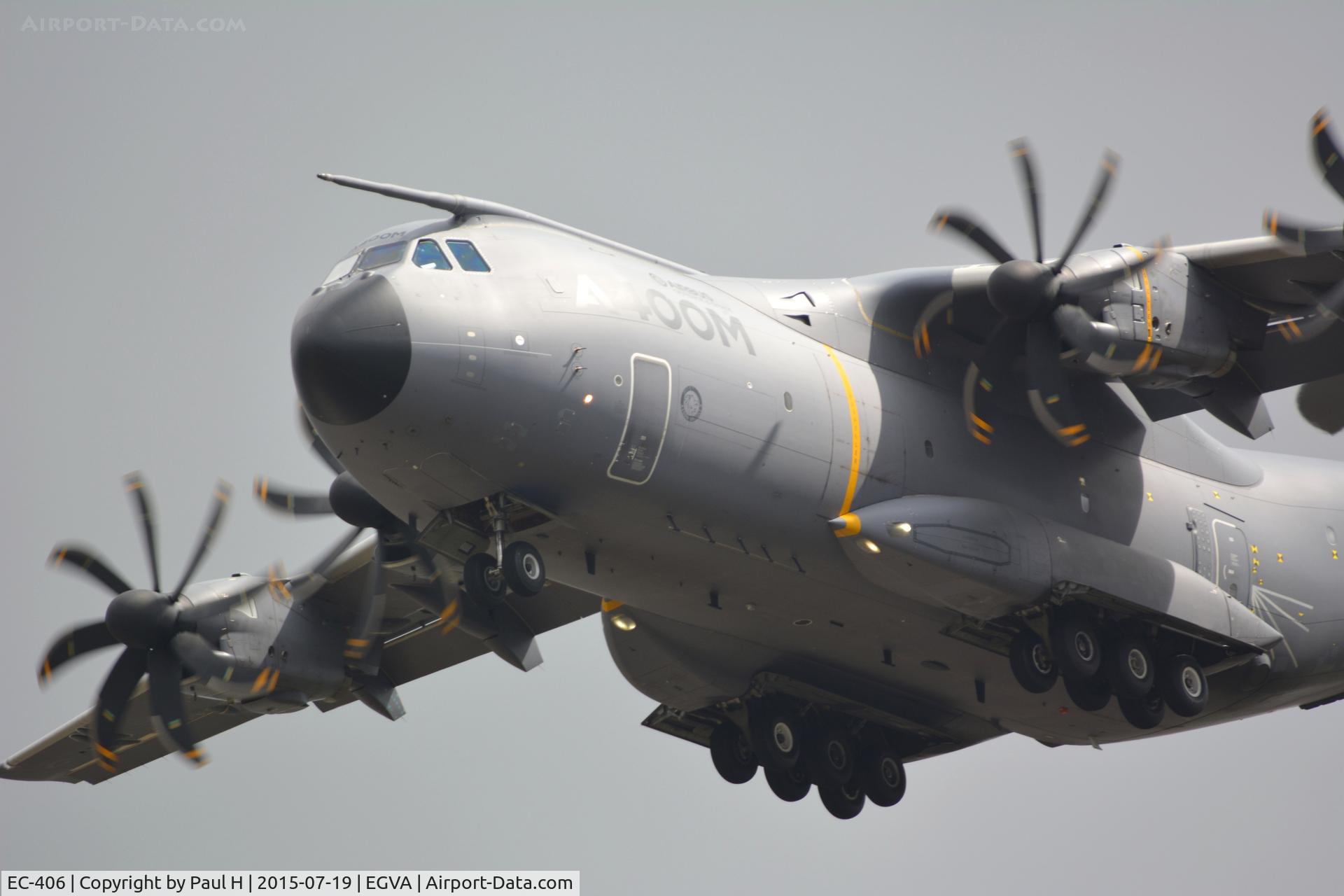 EC-406, 2011 Airbus A400M-180 Atlas C/N 006, Airbus A400M Atlas performing a low fly past at RIAT 2015