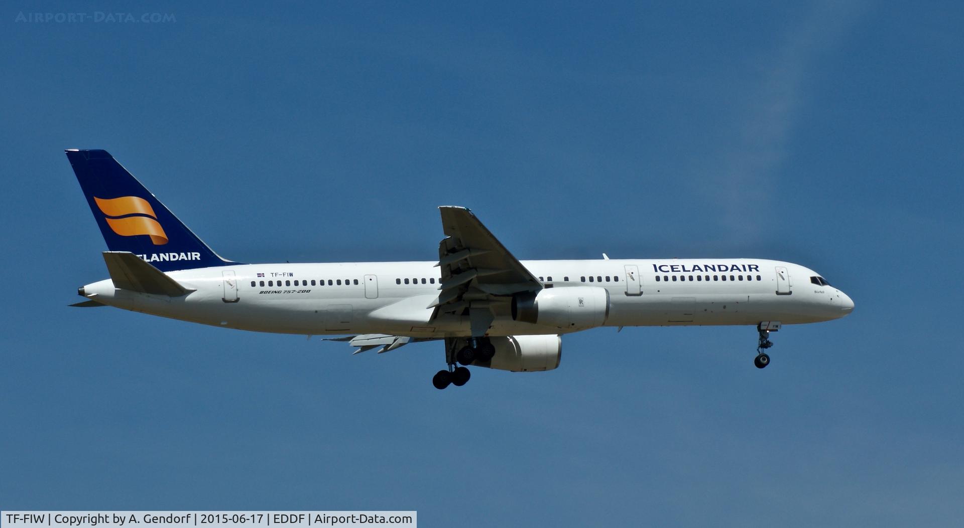 TF-FIW, 1990 Boeing 757-27B/ER C/N 24838, Icelandair, is here on final at Frankfurt Rhein/Main Int'l(EDDF)