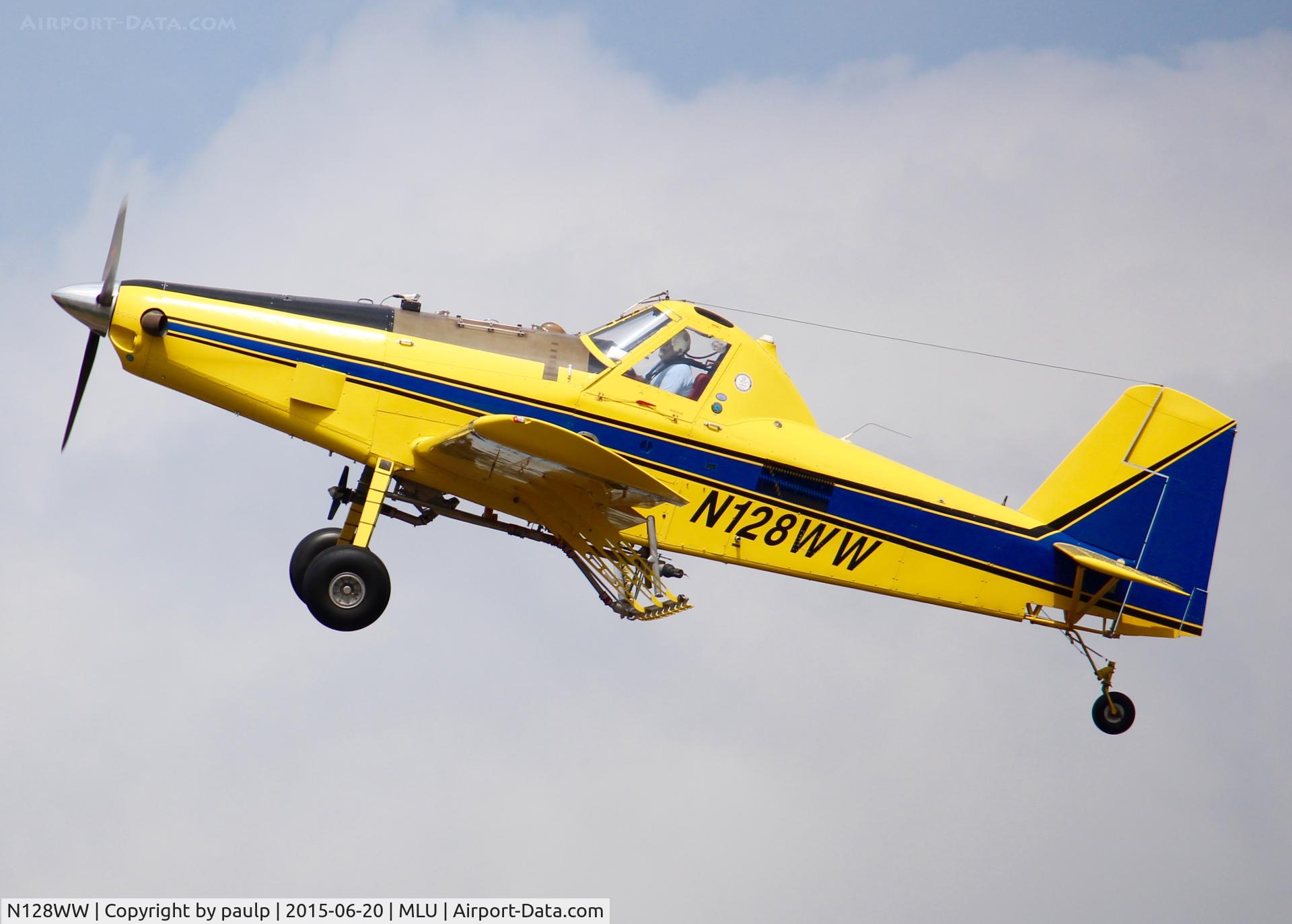 N128WW, 2011 Air Tractor Inc AT-502B C/N 502B-2793, On the road to Vicksburg Mississippi.