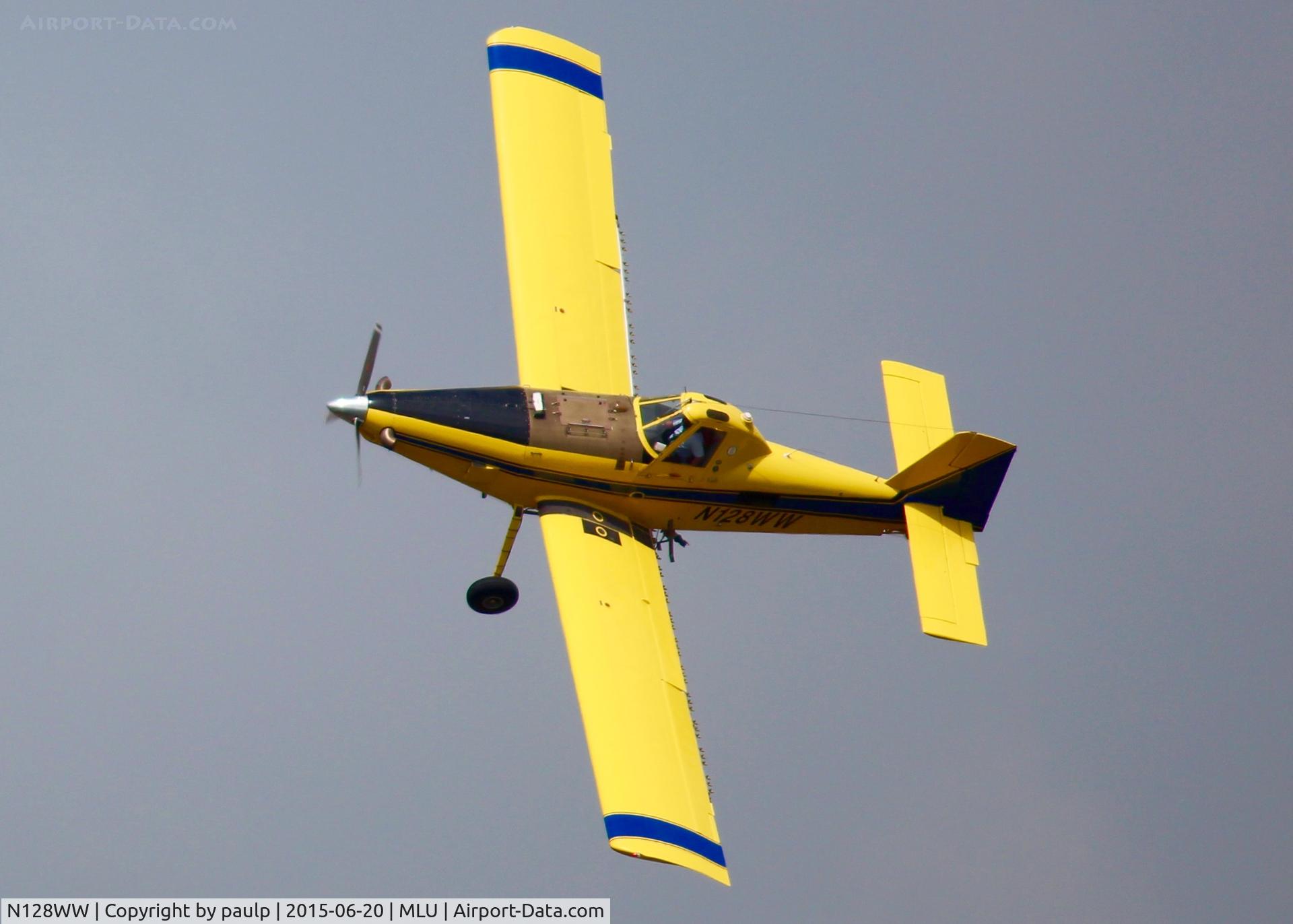 N128WW, 2011 Air Tractor Inc AT-502B C/N 502B-2793, On the road to Vicksburg Mississippi.