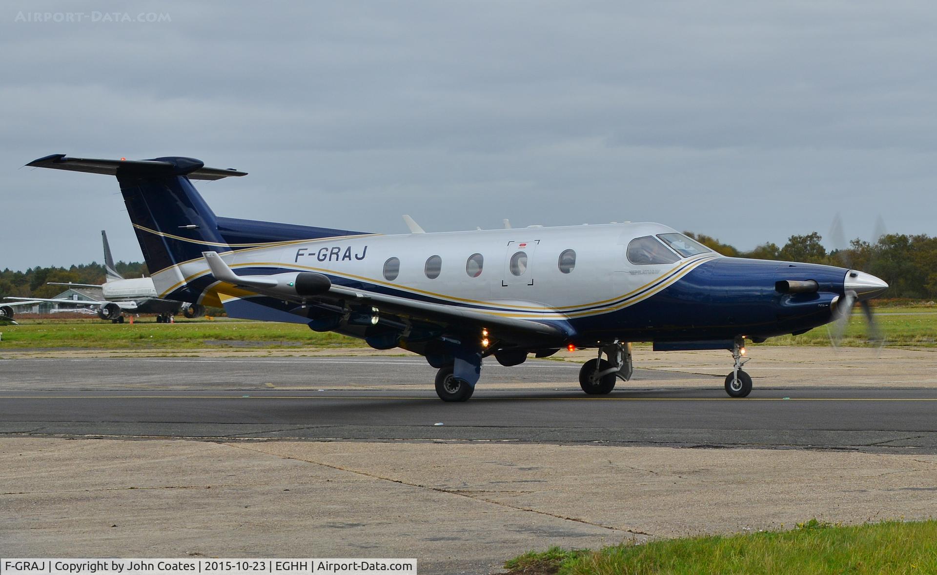 F-GRAJ, 2001 Pilatus PC-12/45 C/N 406, Departing after a short visit