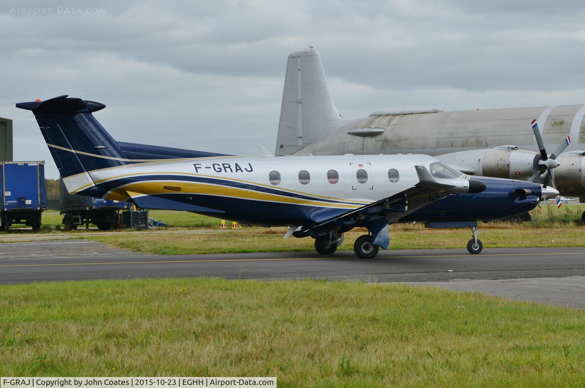 F-GRAJ, 2001 Pilatus PC-12/45 C/N 406, Departing after short visit