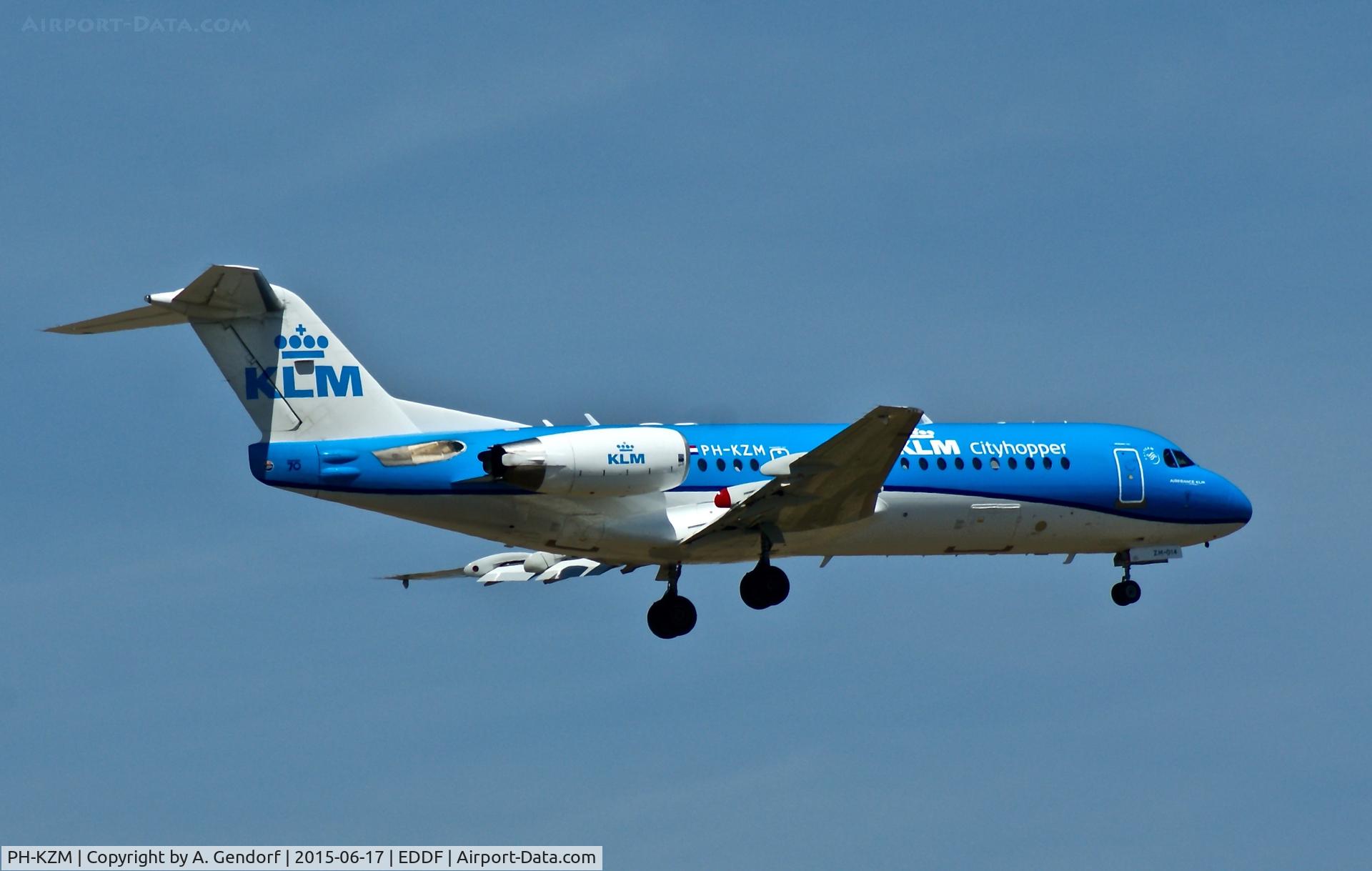 PH-KZM, 1995 Fokker 70 (F-28-0070) C/N 11561, KLM Cityhopper, is here completing the flight from Amsterdam Schiphol(EHAM) to Frankfurt Rhein/Main(EDDF)