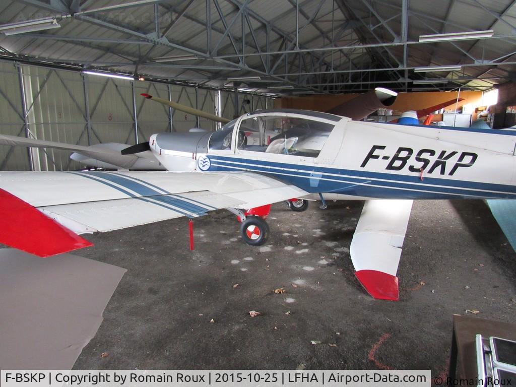 F-BSKP, Socata MS-893A Rallye Commodore 180 C/N 11627, Parked