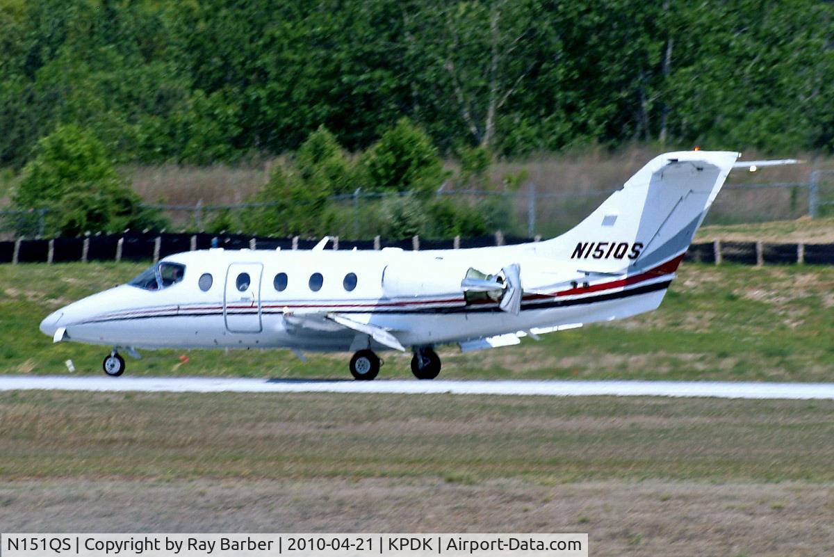 N151QS, 2005 Raytheon Beechjet 400A C/N RK-422, Beechjet 400XP [RK-422] (NetJets) Atlanta-Dekalb Peachtree~N 21/04/2010