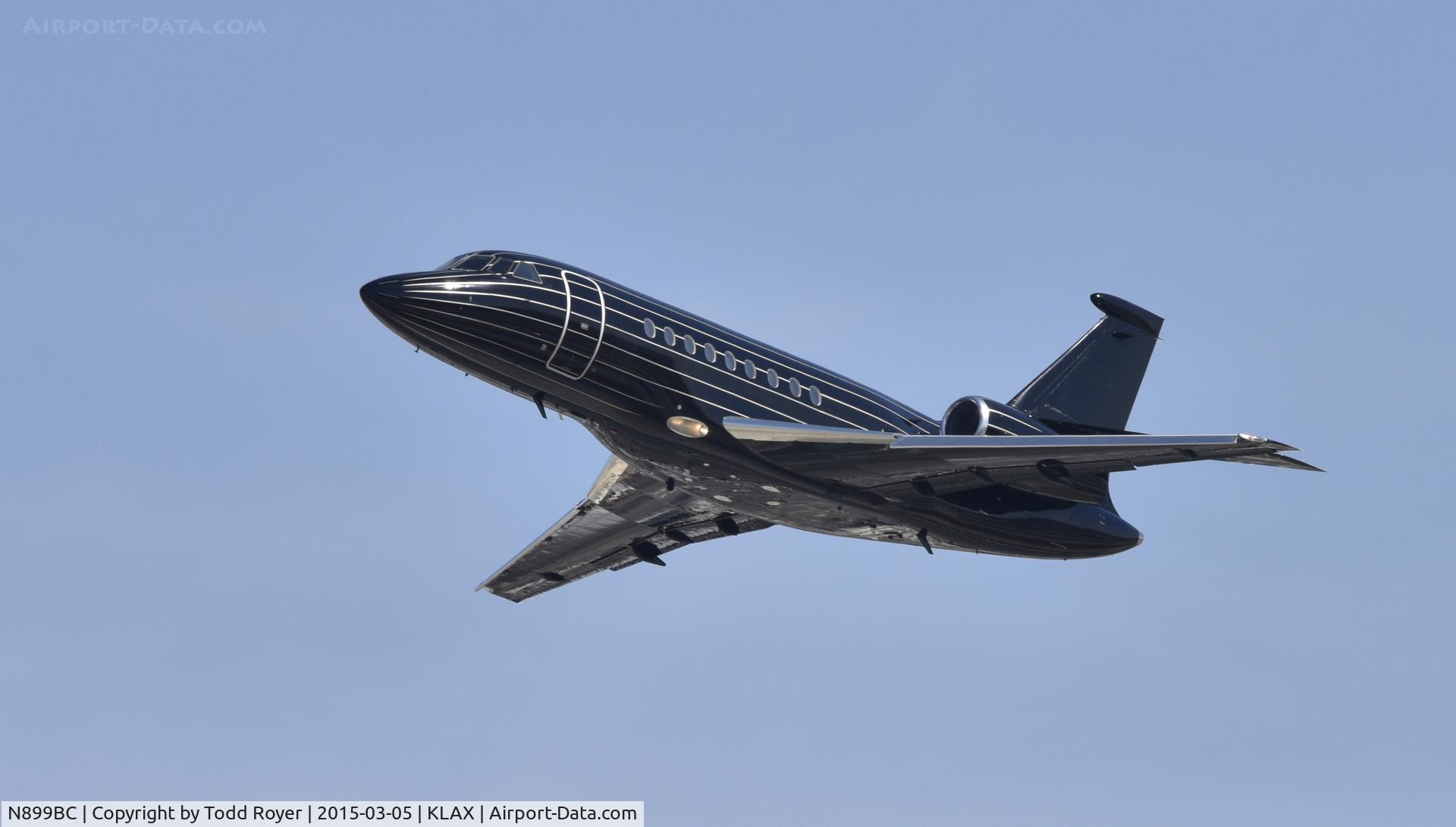 N899BC, 2007 Dassault Falcon 2000EX C/N 132, Departing LAX