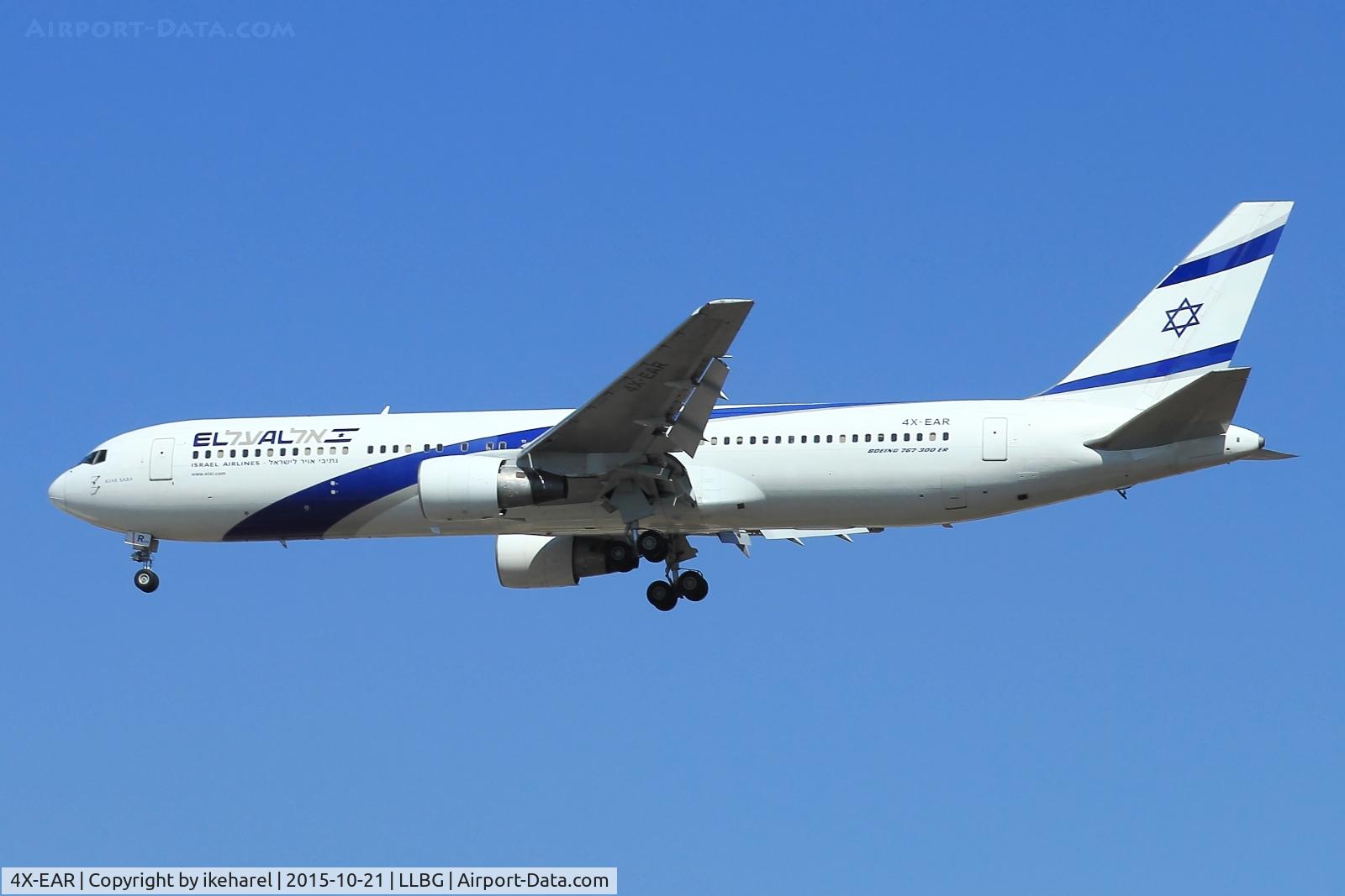 4X-EAR, 1995 Boeing 767-352/ER C/N 26262, Flight from Toronto on final approach runway 30.