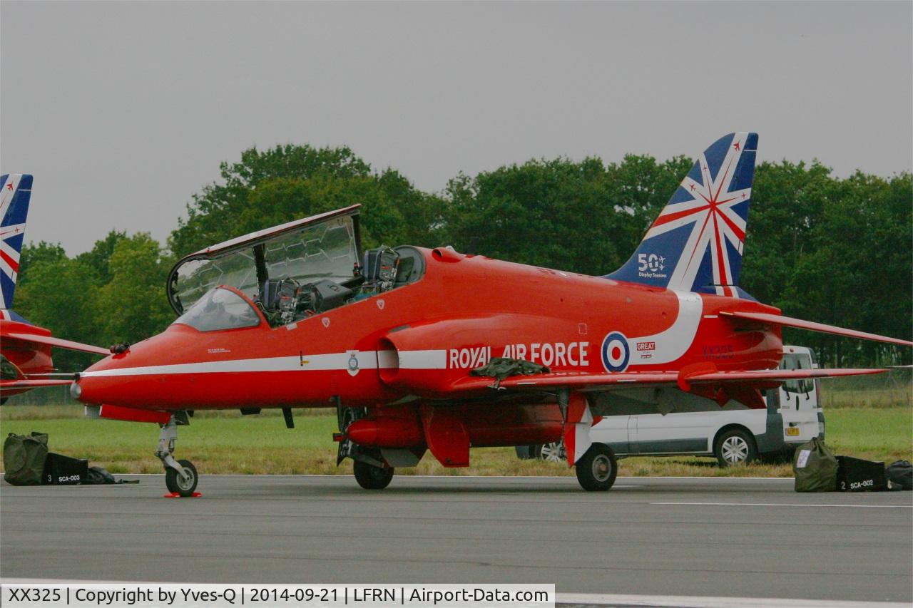 XX325, 1980 Hawker Siddeley Hawk T.1 C/N 169/312150, Royal Air Force Red Arrows Hawker Siddeley Hawk T.1A, Rennes-St Jacques airport (LFRN-RNS) Air show 2014