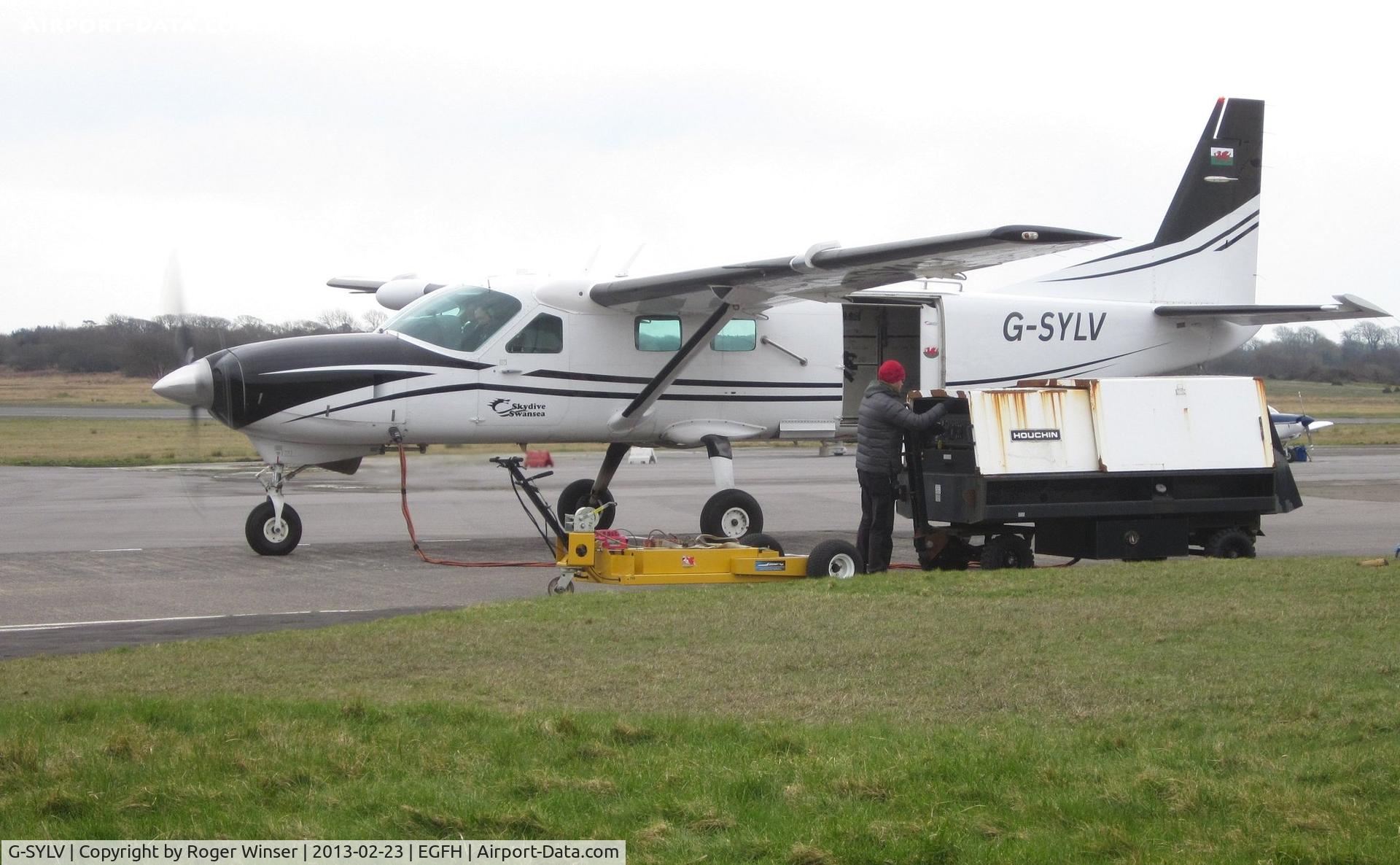 G-SYLV, 2002 Cessna 208B  Grand Caravan C/N 208B0936, Engine start using a GPU for resident Grand Caravan operated by Skydive Swansea.