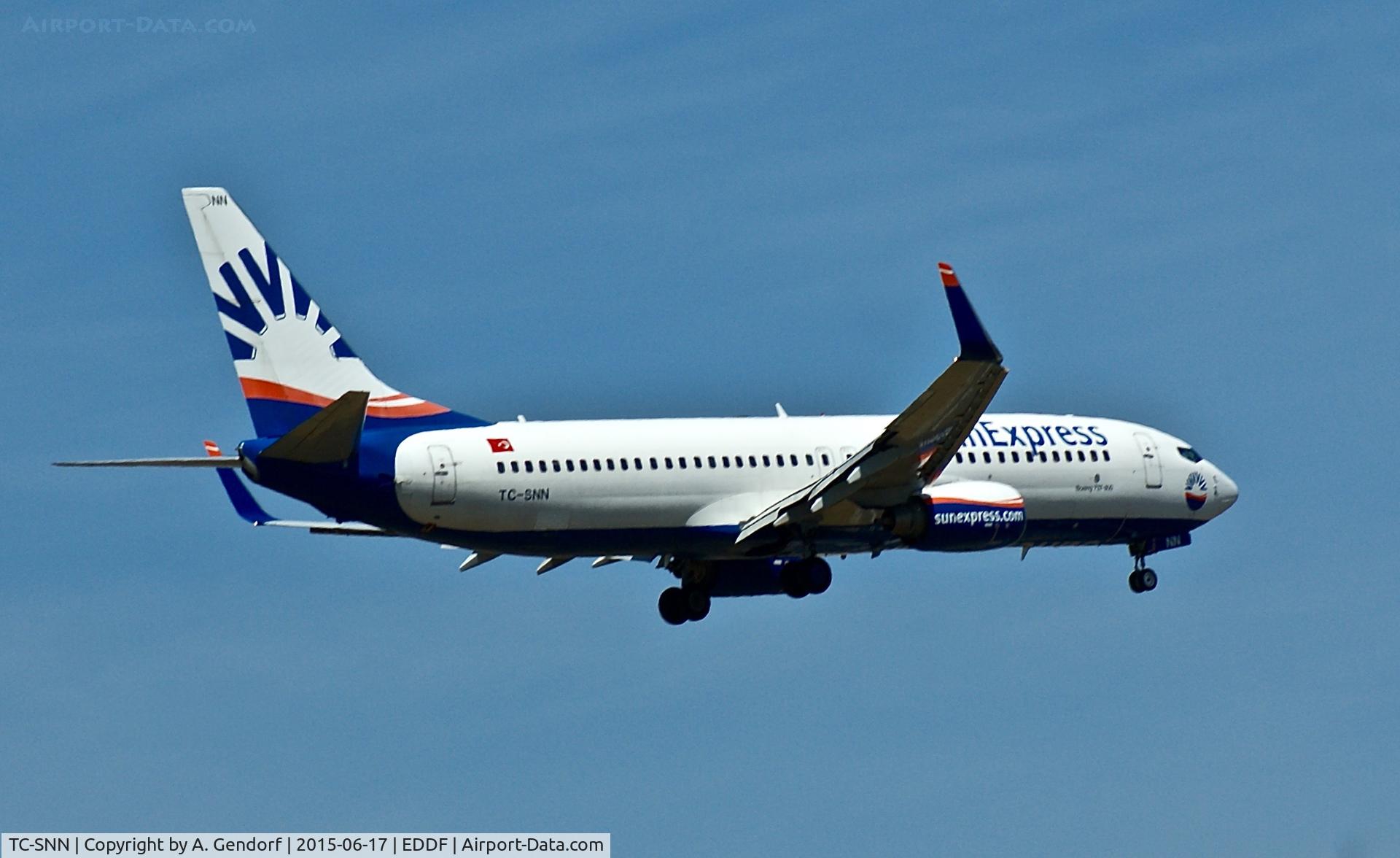 TC-SNN, 2010 Boeing 737-8HC C/N 40775, Sun Express, is here on finals at Frankfurt Rhein/Main(EDDF)