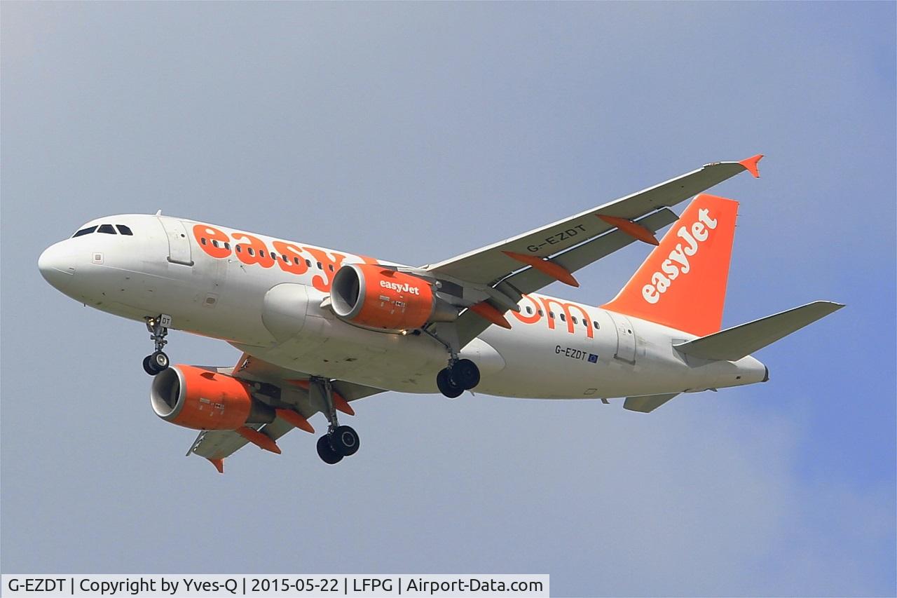 G-EZDT, 2008 Airbus A319-111 C/N 3720, Airbus A319-111, Short approach rwy 27R, Roissy Charles De Gaulle Airport (LFPG-CDG)