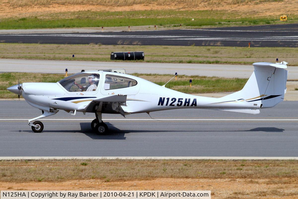 N125HA, 2004 Diamond DA-40 Diamond Star C/N 40.416, Diamond DA.40 Star [40.416] Atlanta-Dekalb Peachtree~N 21/04/2010
