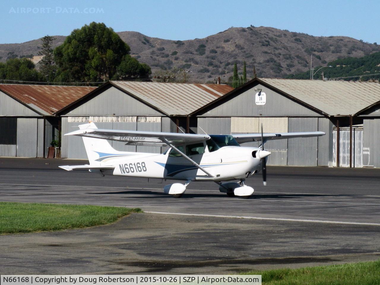 N66168, 1983 Cessna 172P C/N 17275974, 1983 Cessna 172P SKYHAWK, Lycoming O-320-D2J 160 Hp, landing roll rwy 04